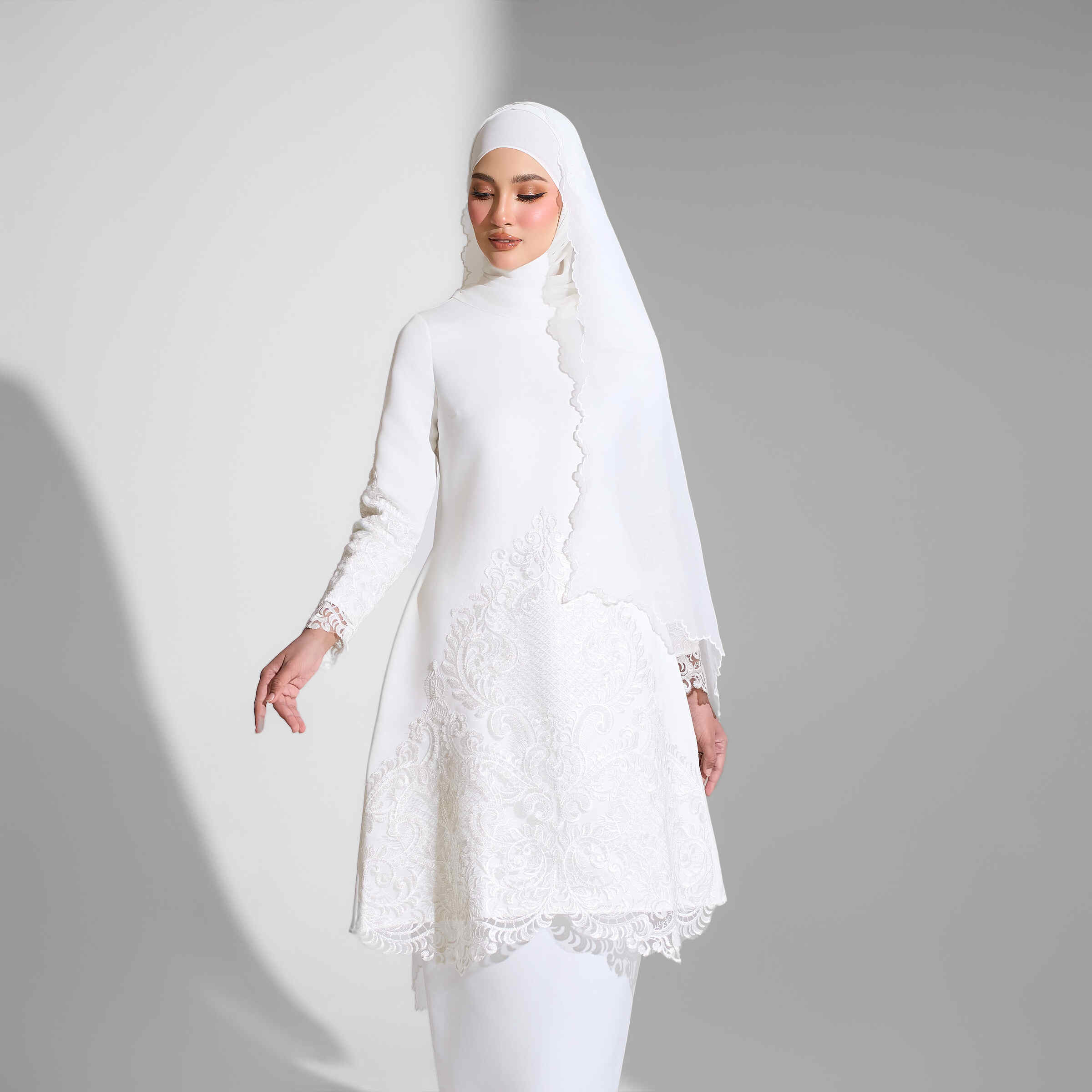 Zalya in off White 1