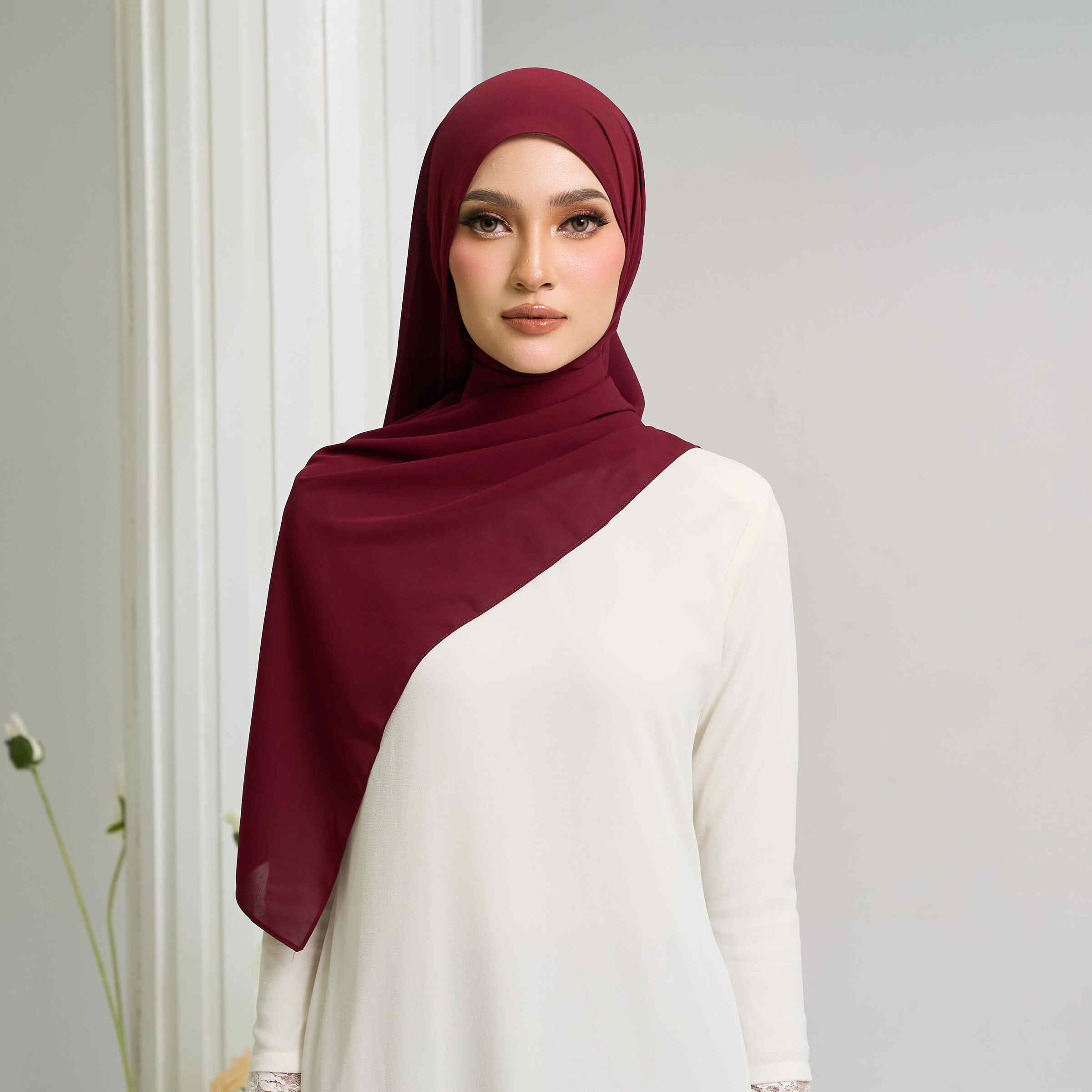 Shawl Lawa in Burgundy