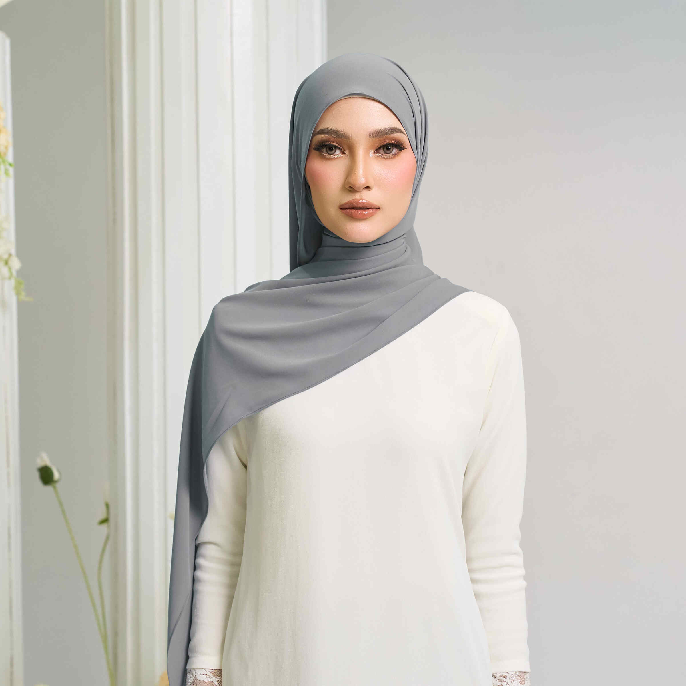 Shawl Lawa in Teal Blue