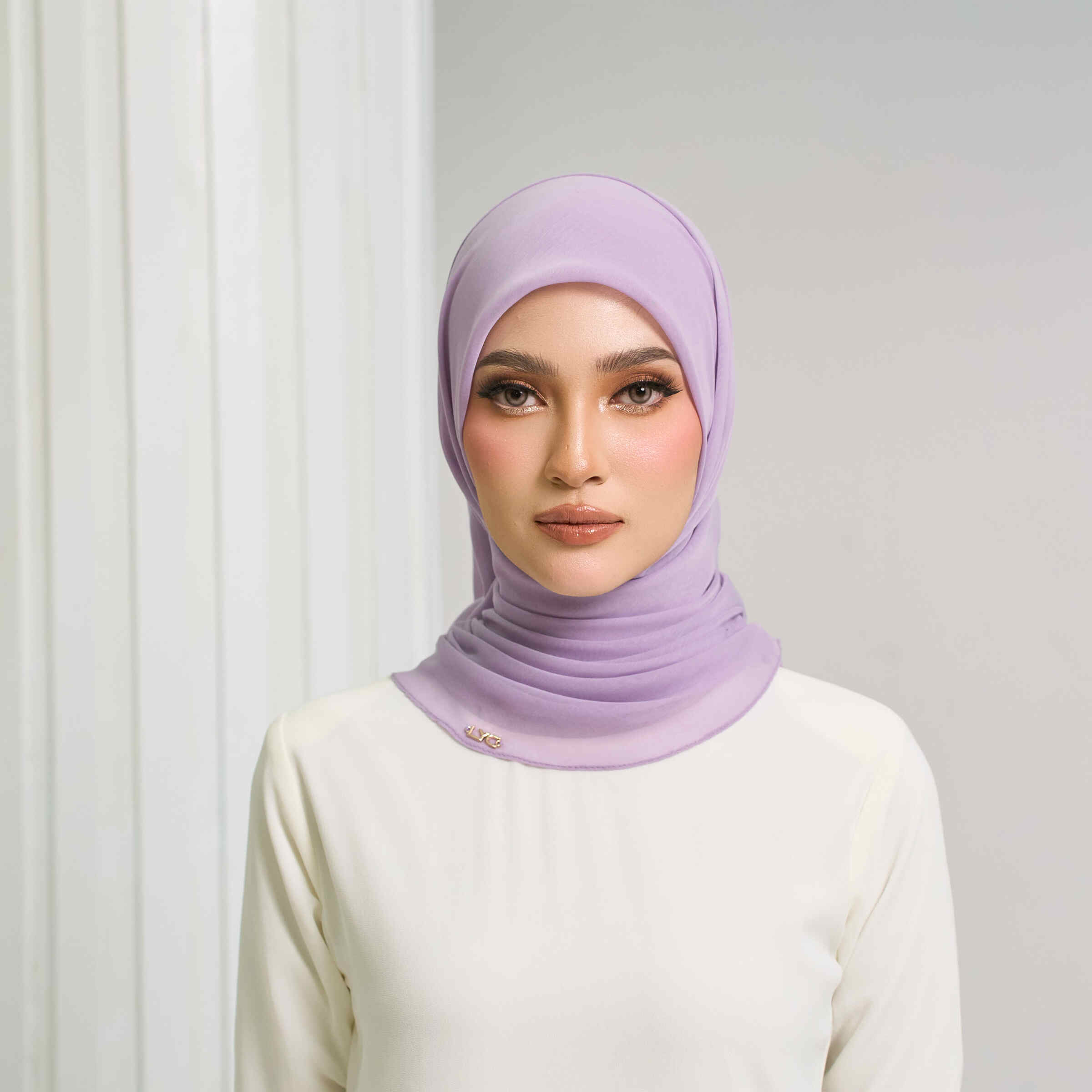 Bawal Manis in Lilac
