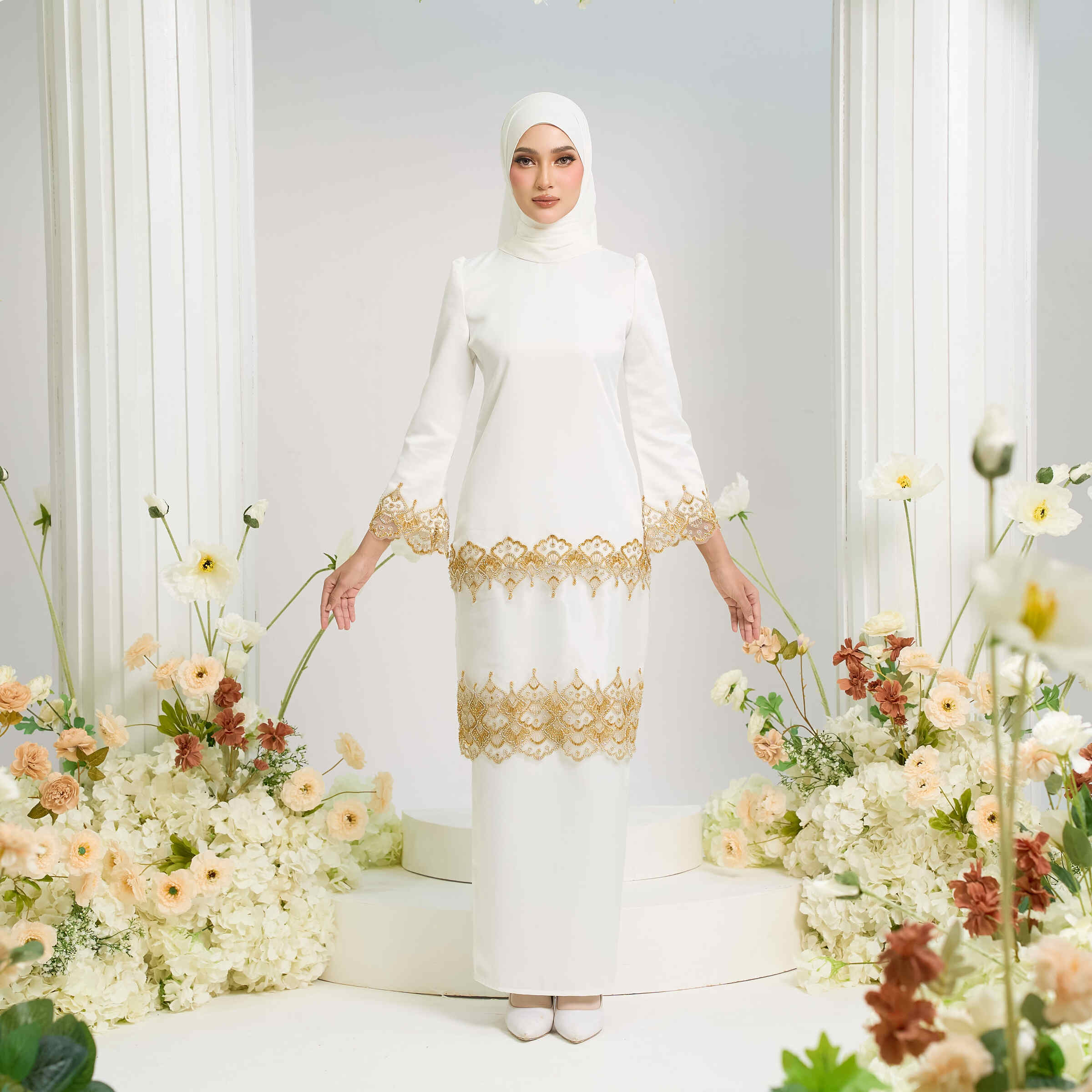 Rania in Off White