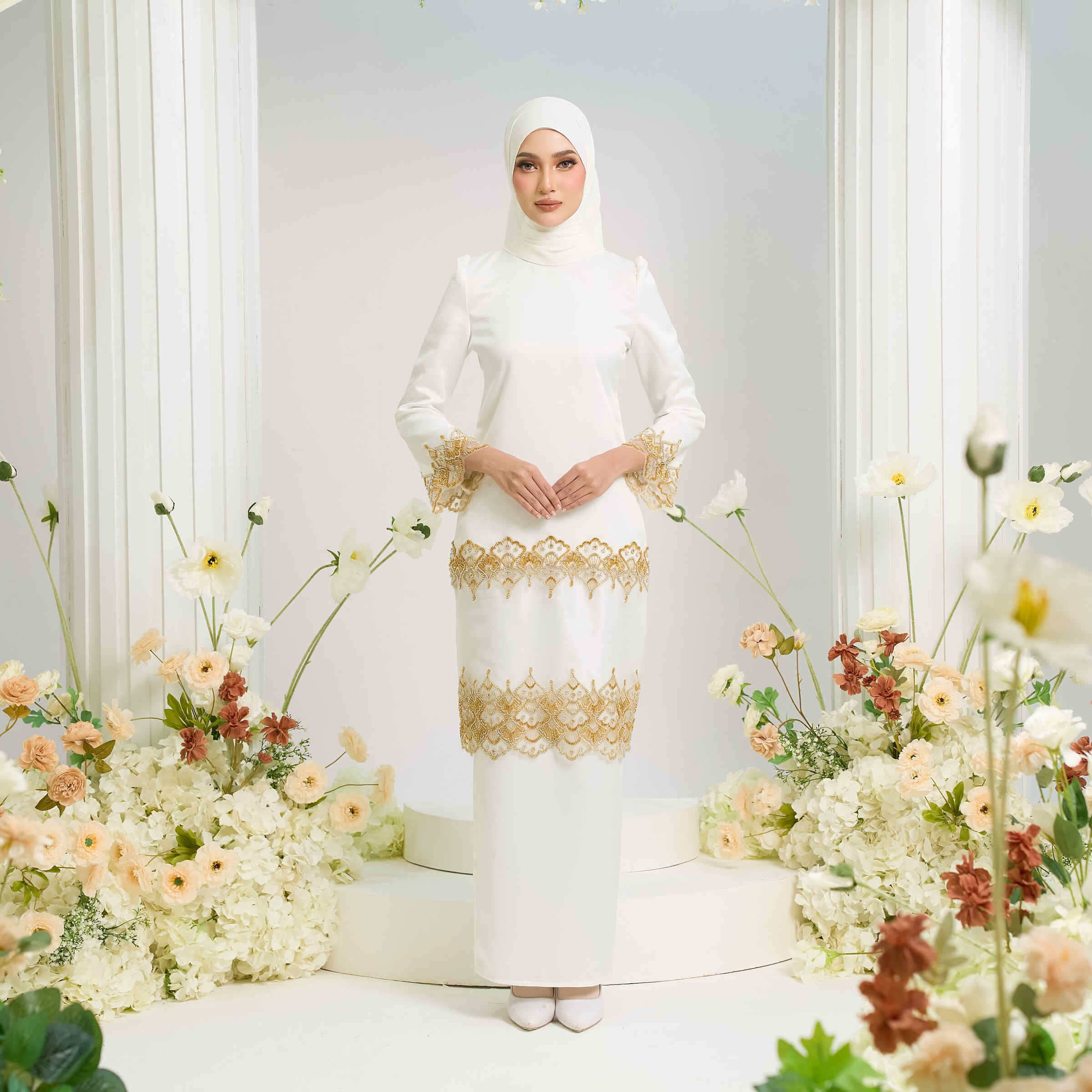 Rania in Off White