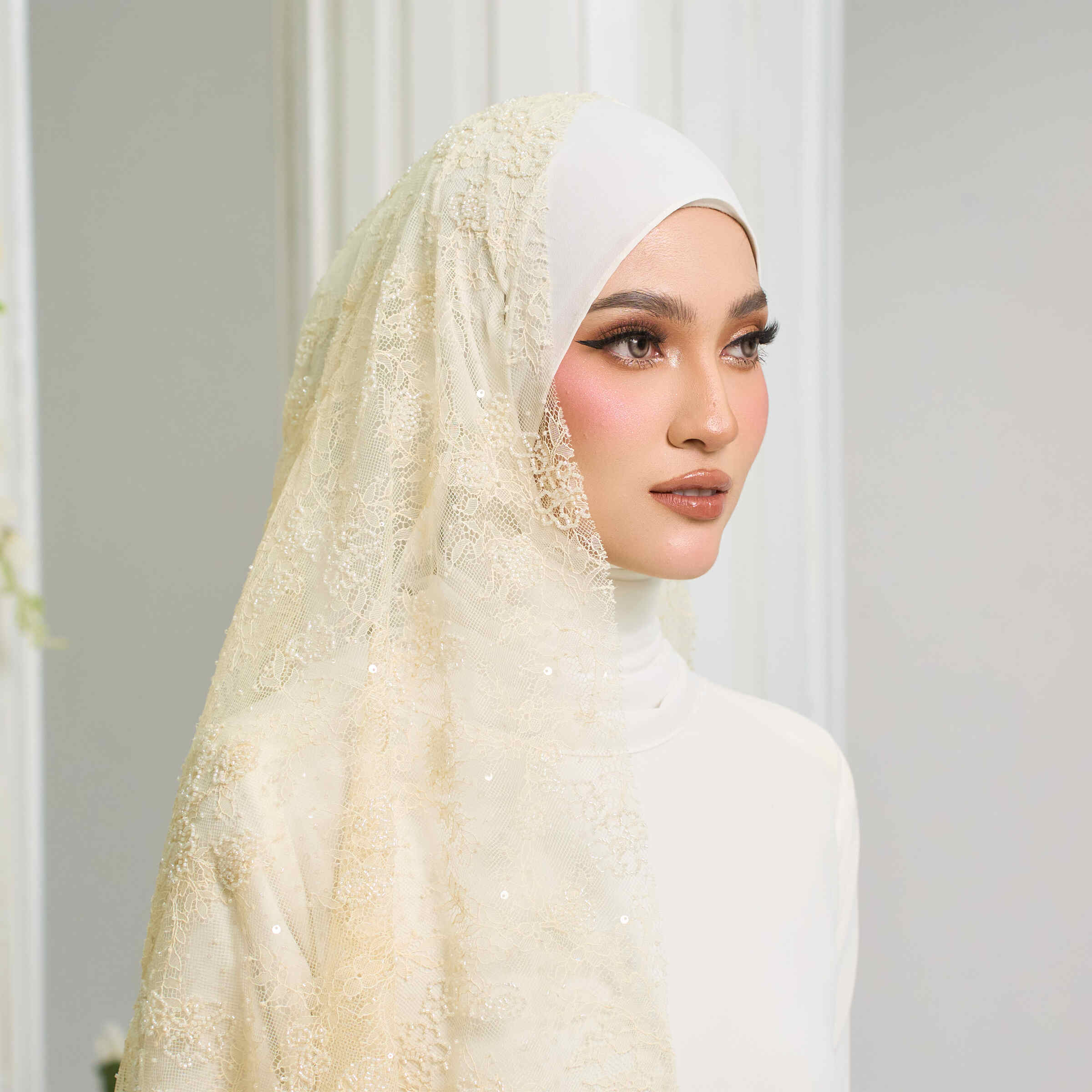 Beaded French Lace Veil in Champagne