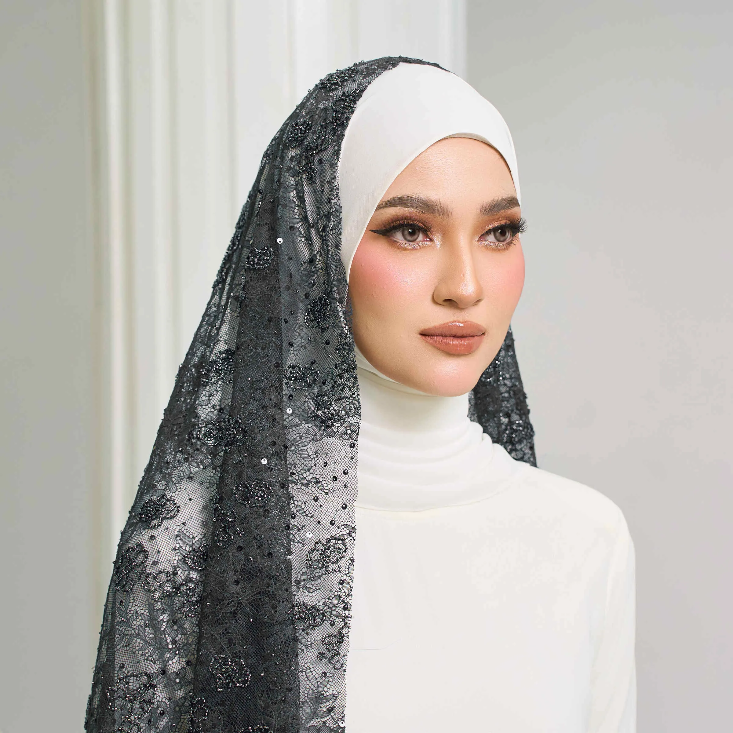 Beaded French Lace Veil in Black