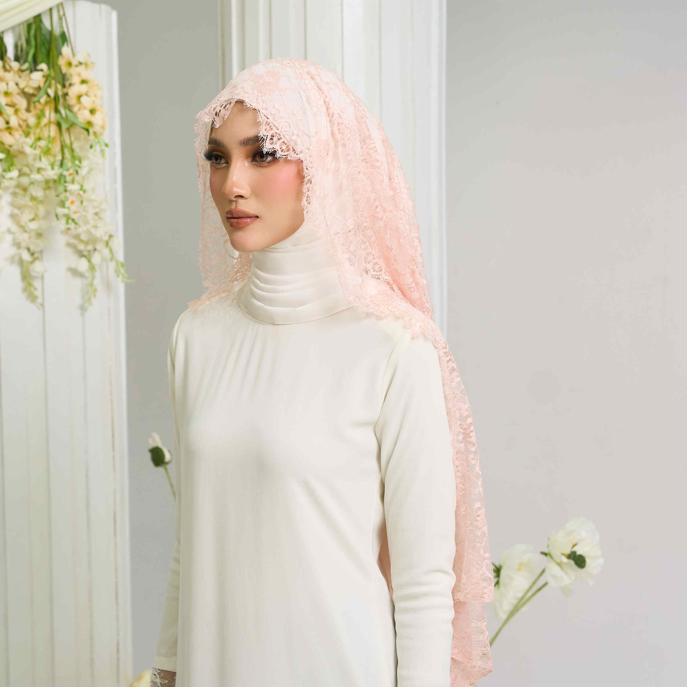Lacey Veil in Soft Pink