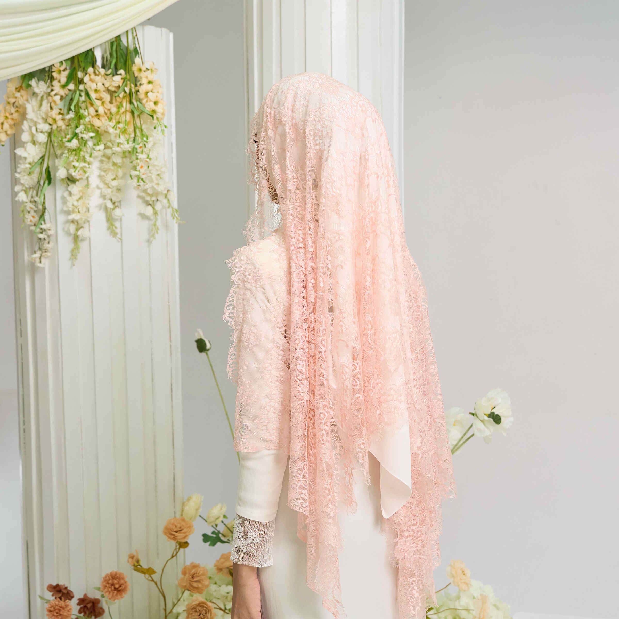 Lacey Veil in Soft Pink