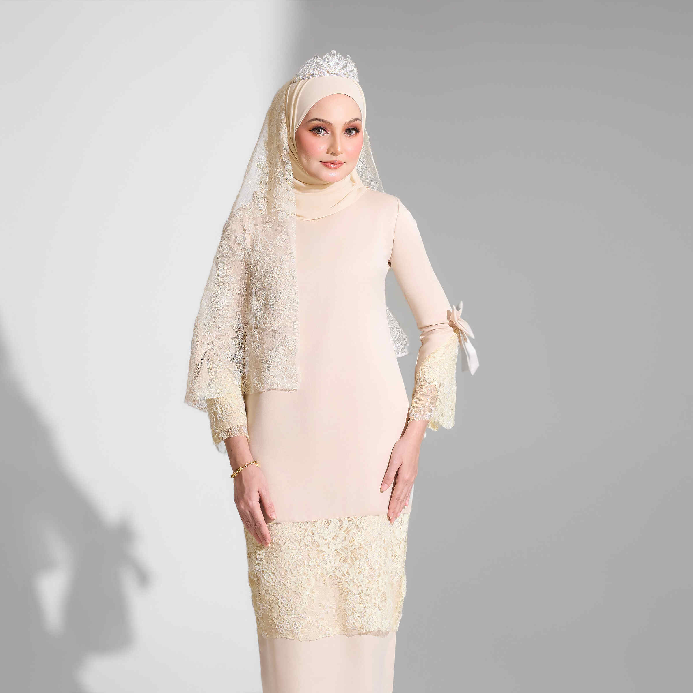 Ayra Kurung in Champagne