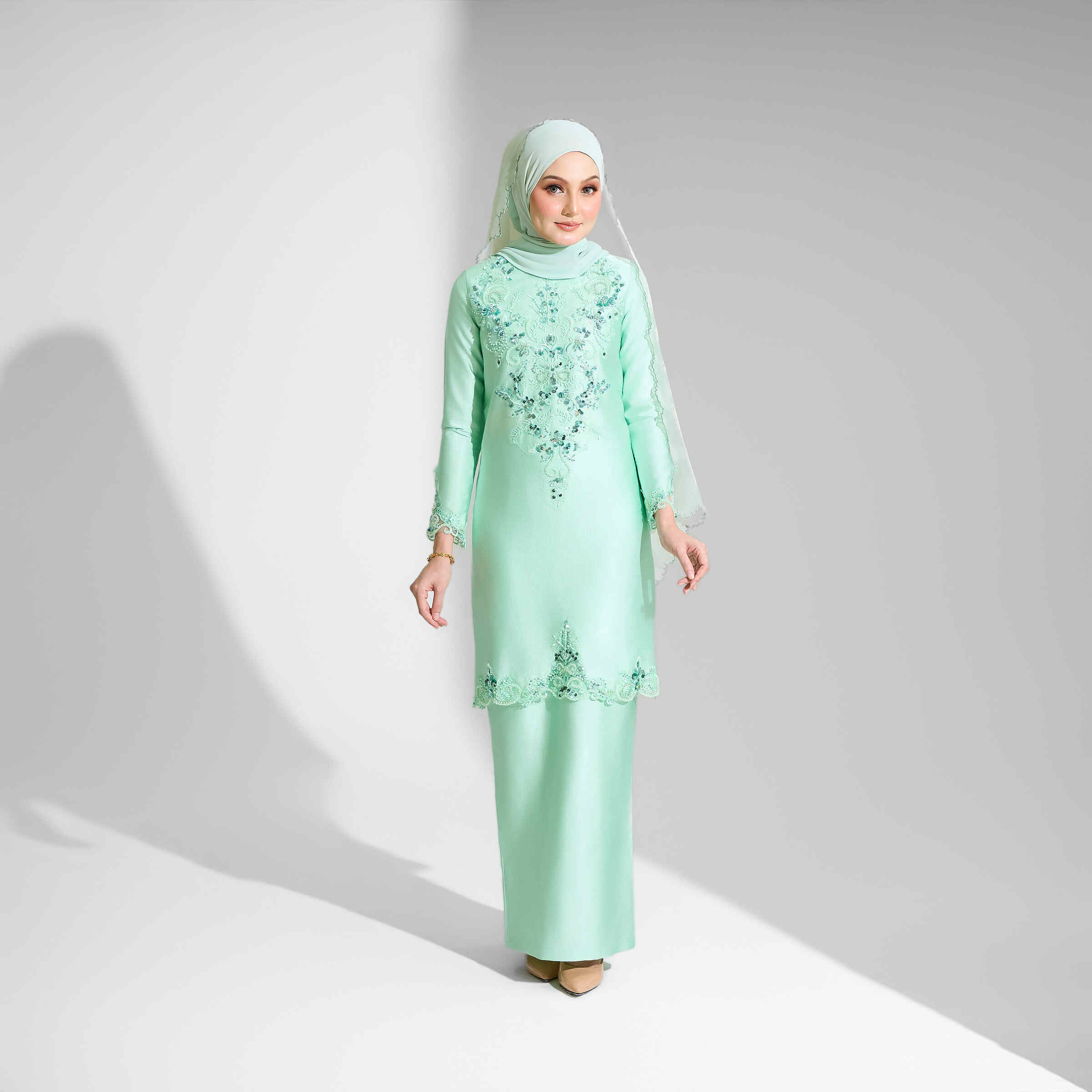 Aurora in Mint Green