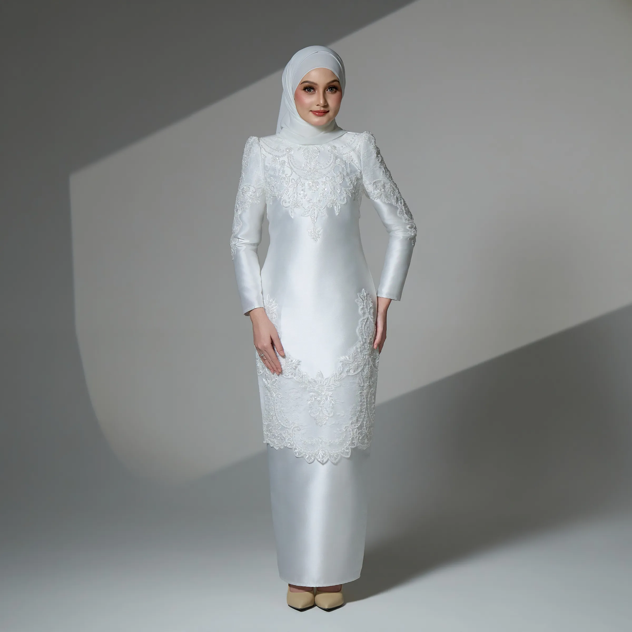 Nuha 2.0 in Off White 1