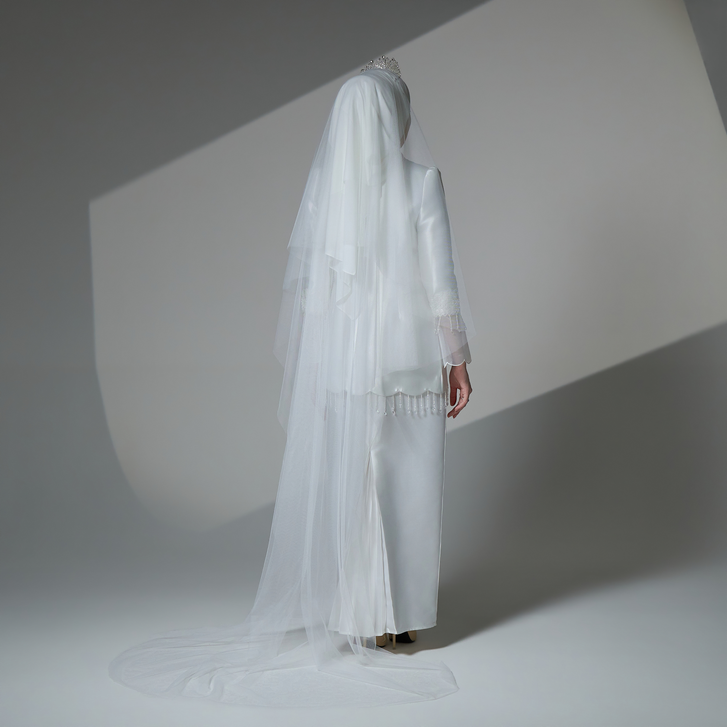 Cinderella Veil in Off White