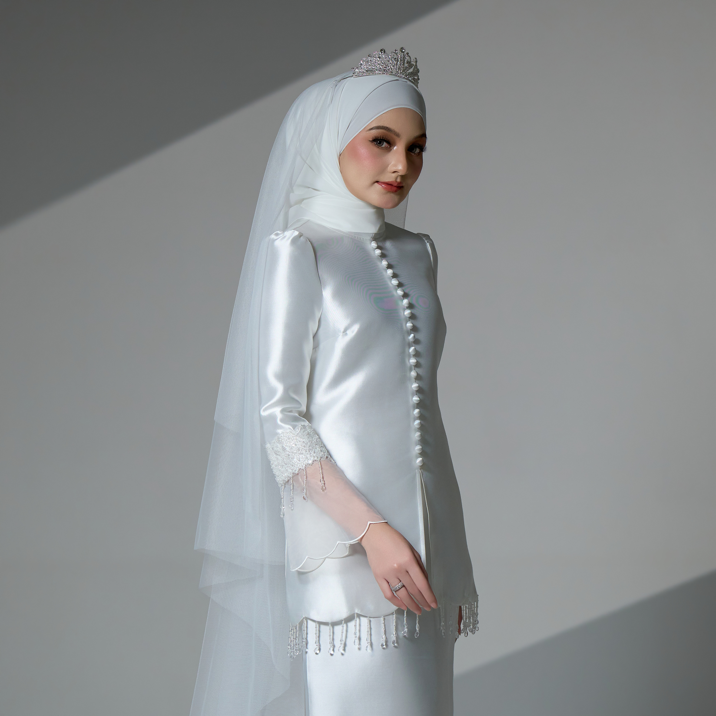 Cinderella Veil in Off White