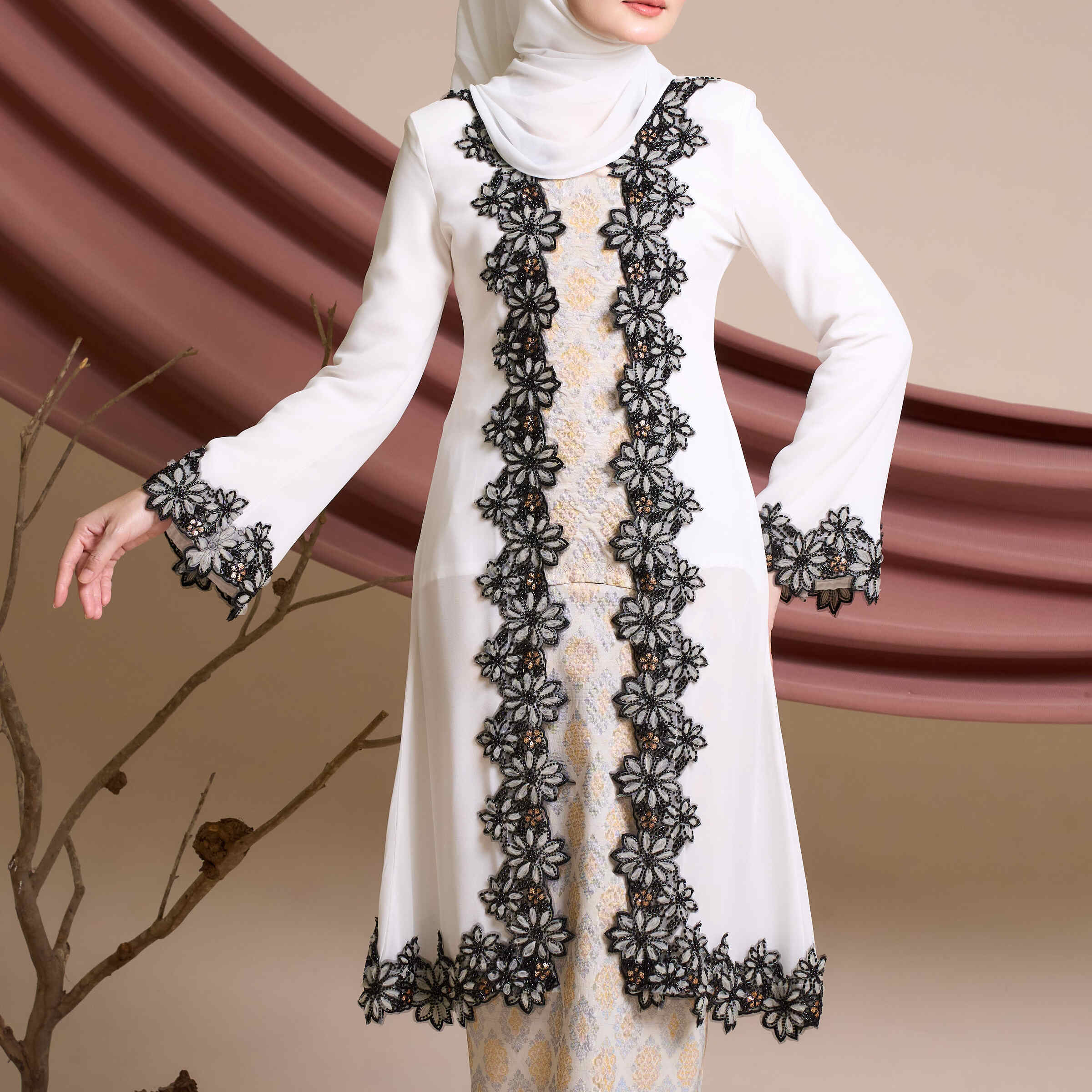Suri Songket in Off White 1