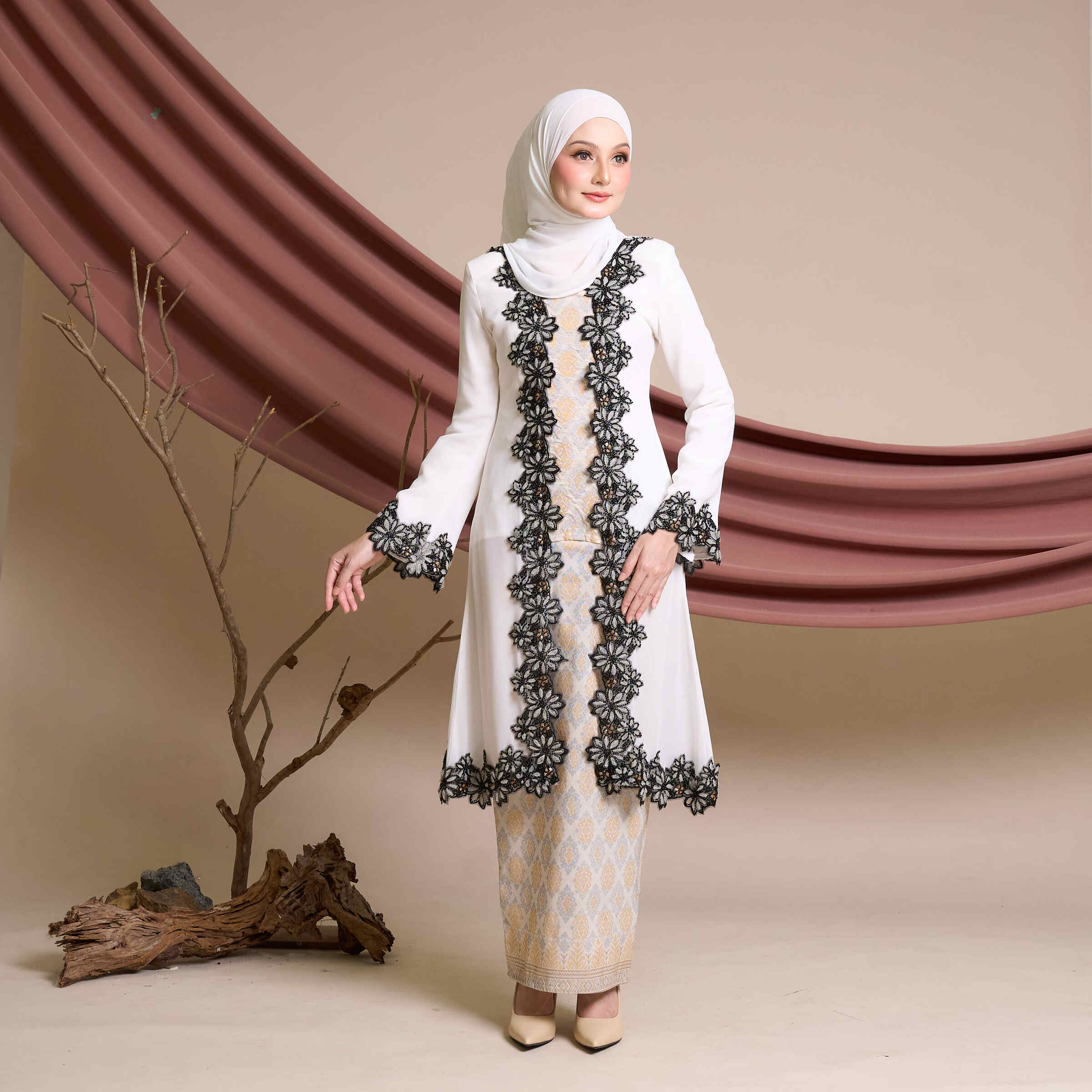Suri Songket in Off White 1