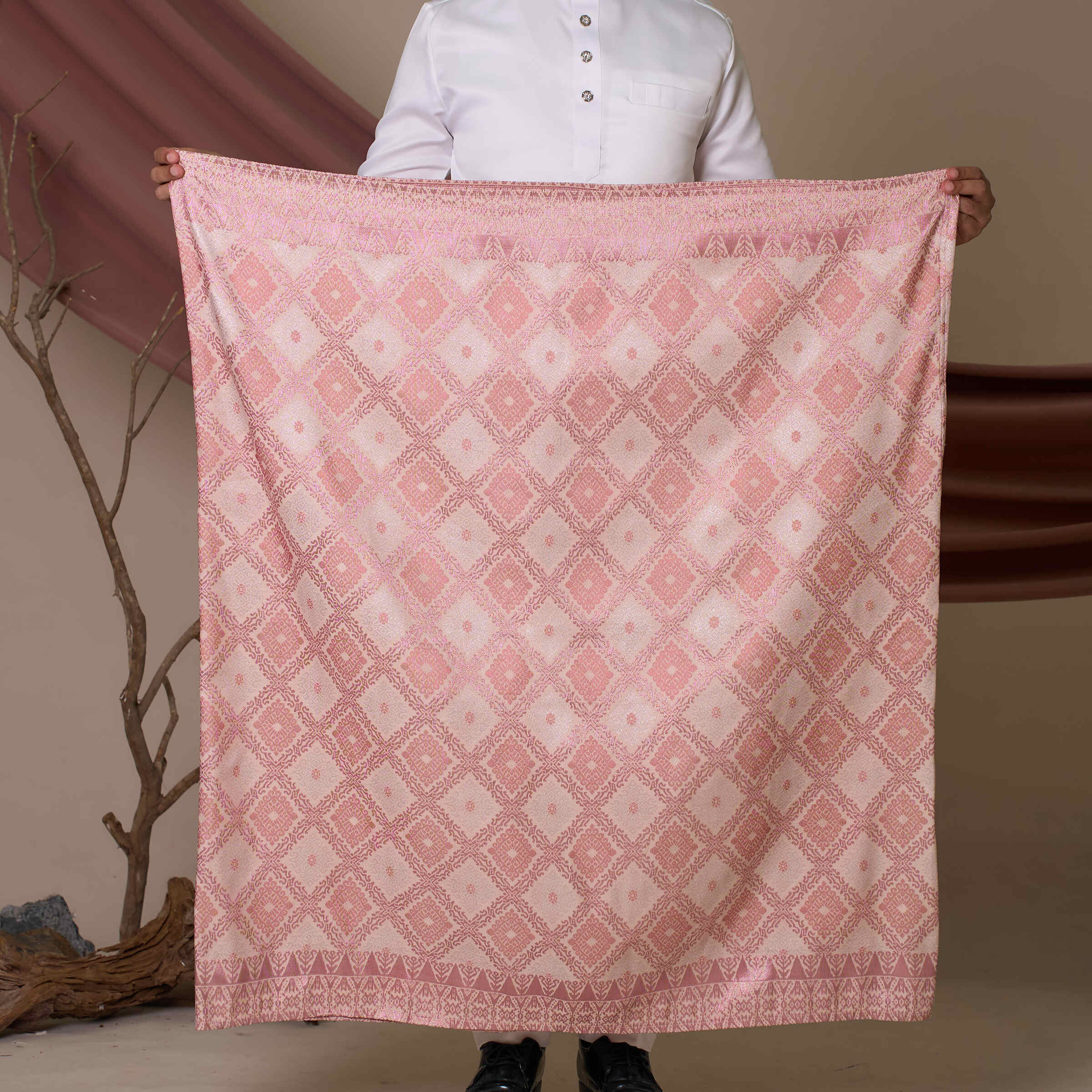 Sampin Songket in Rose Pink