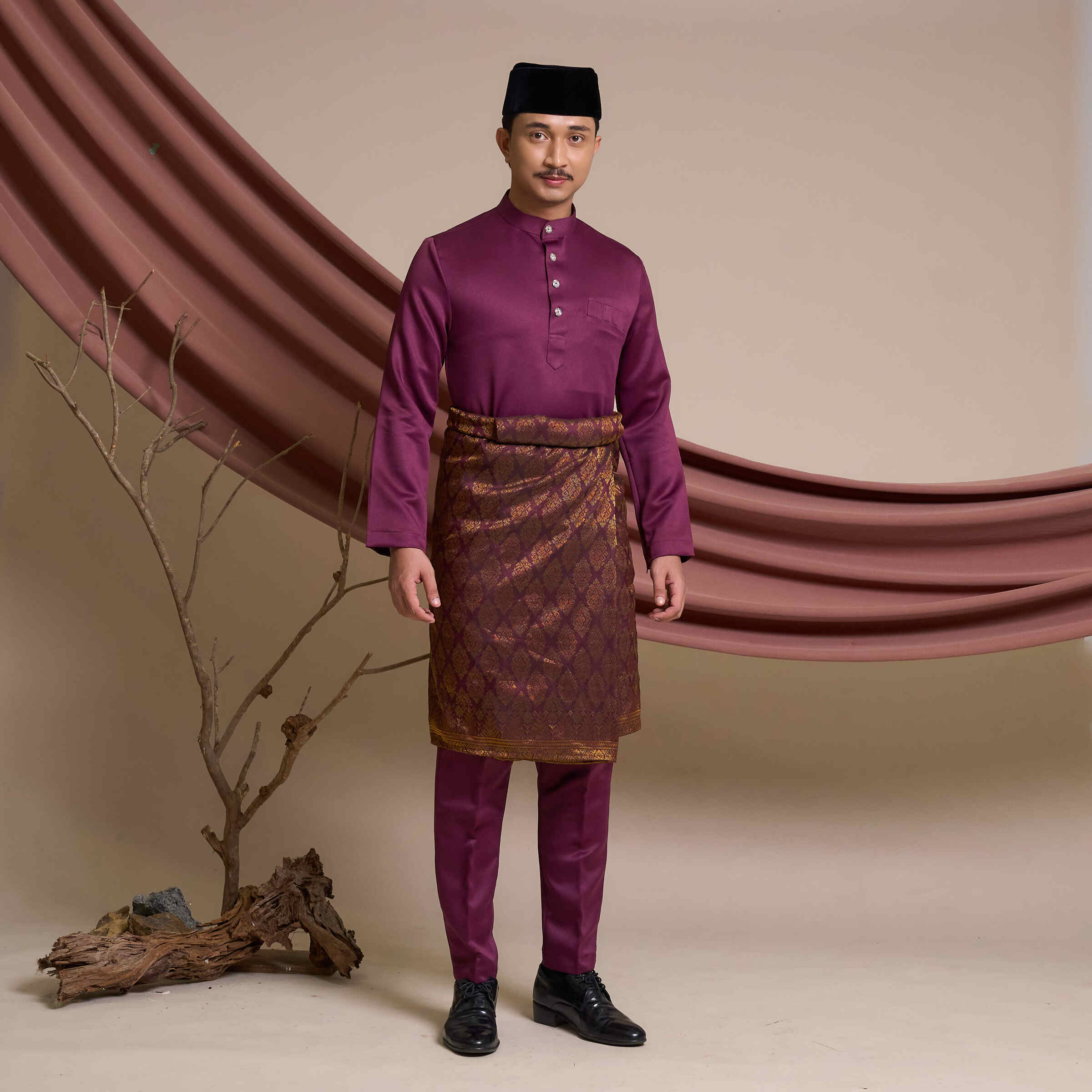 Arjuna Royal in Burgundy