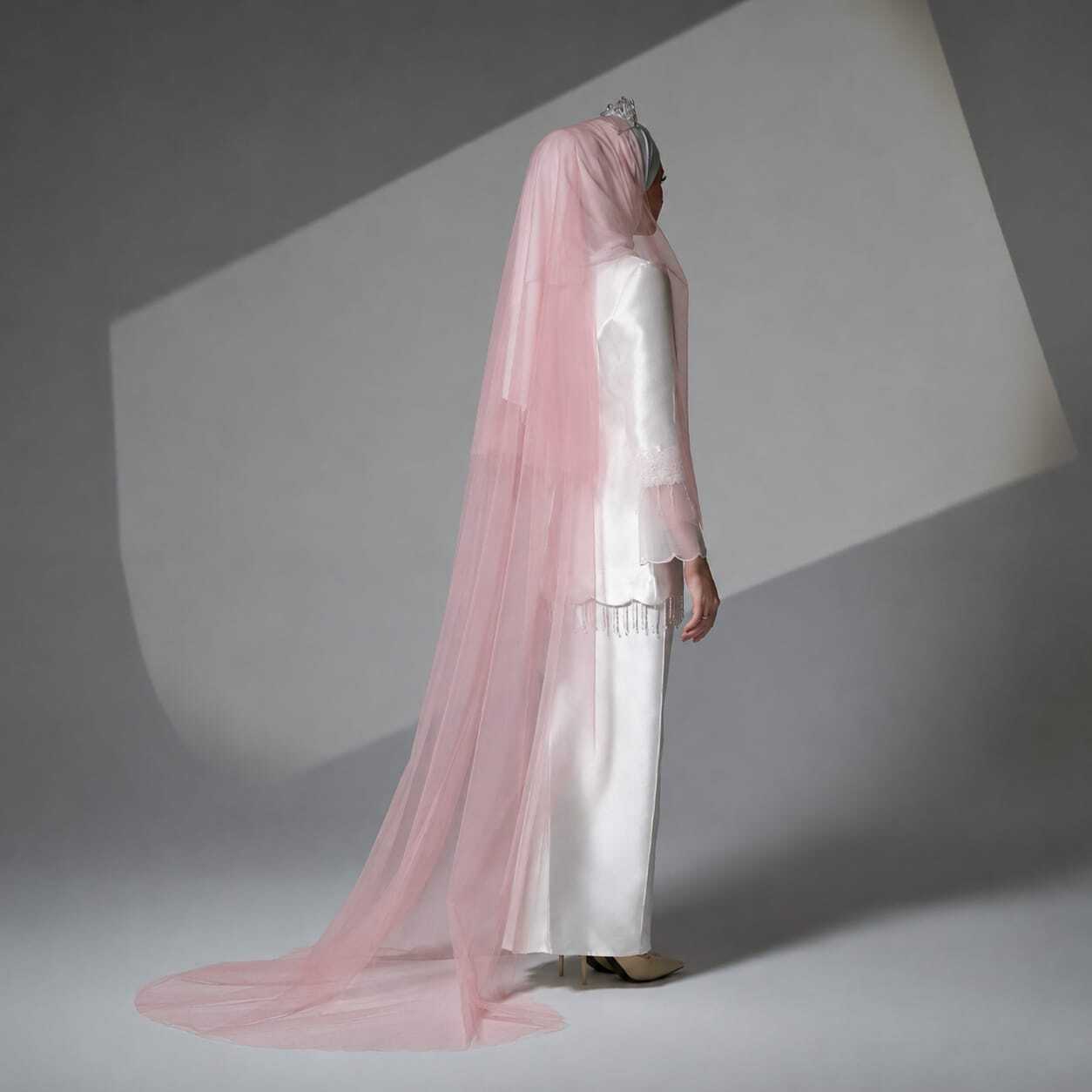 Cinderella Veil in Rose Pink