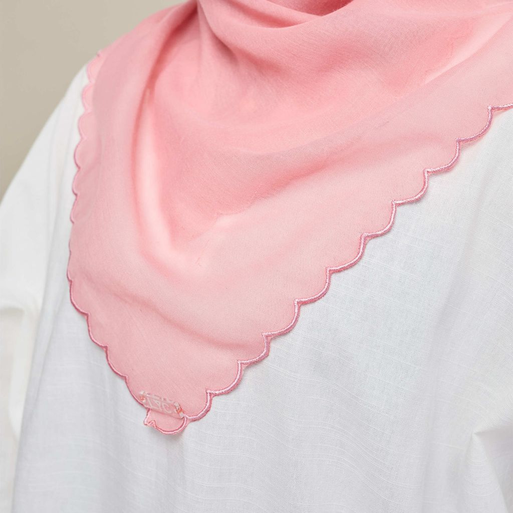 SOFT PINK