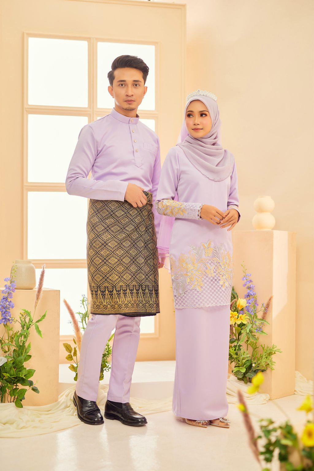 lilac couple