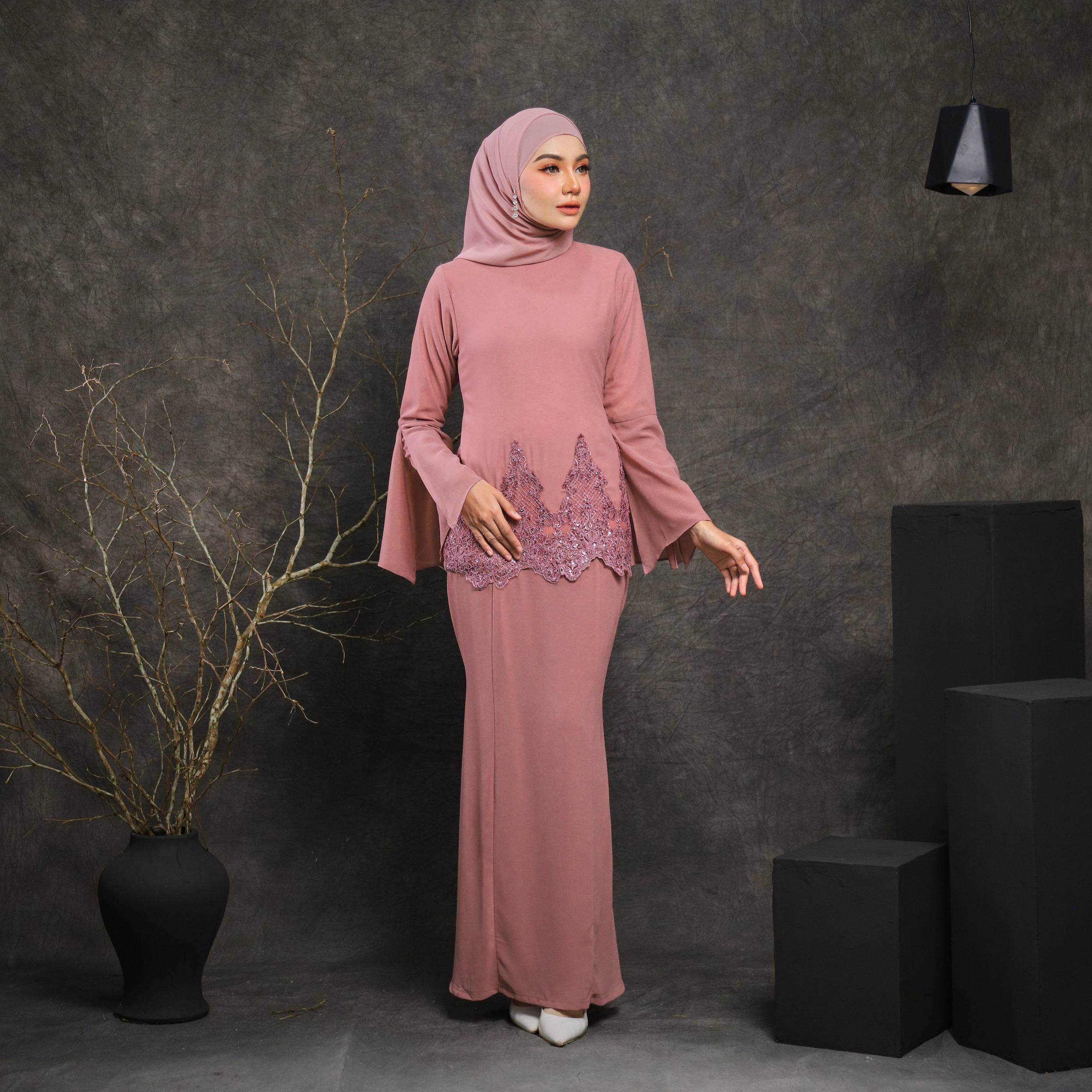 231229 LYC CONCEPT RAYA 202401642