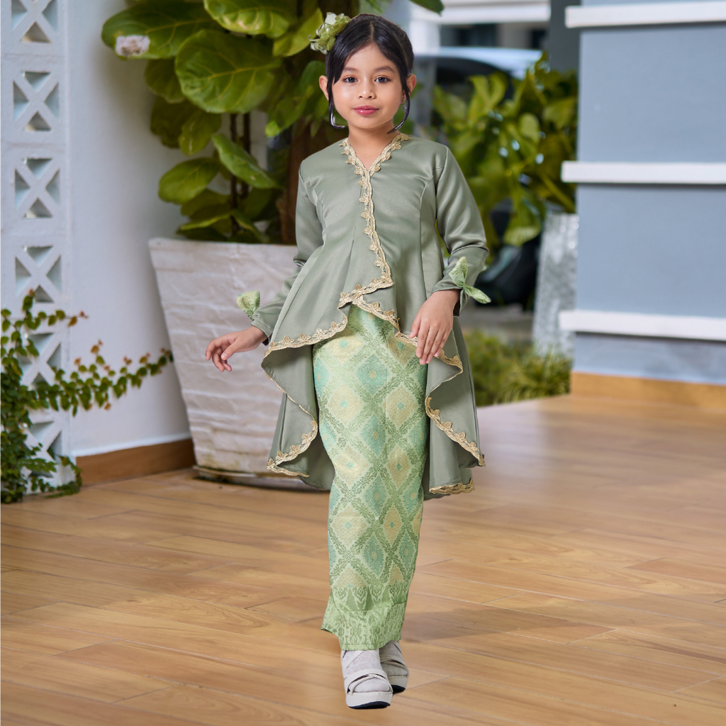 Ariel Green Apple Kids 1