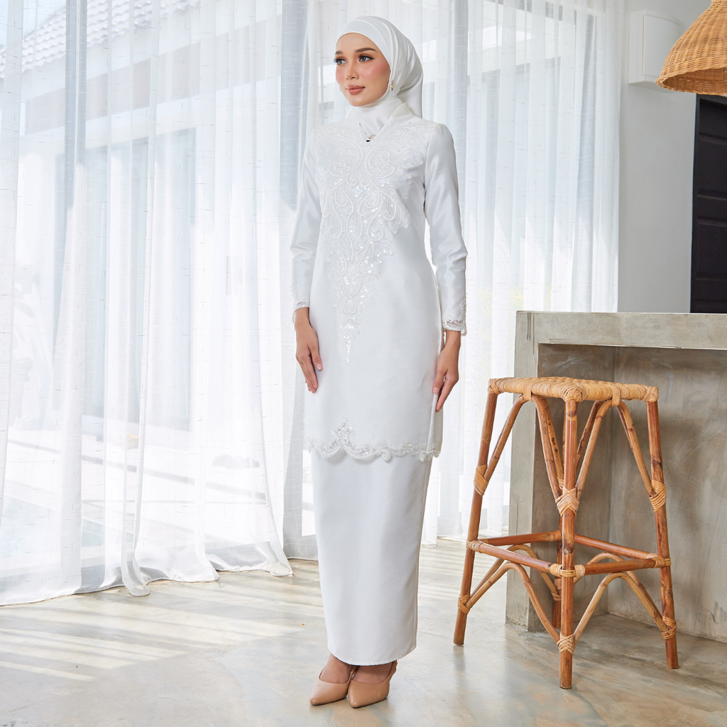 Giselle Off White 1