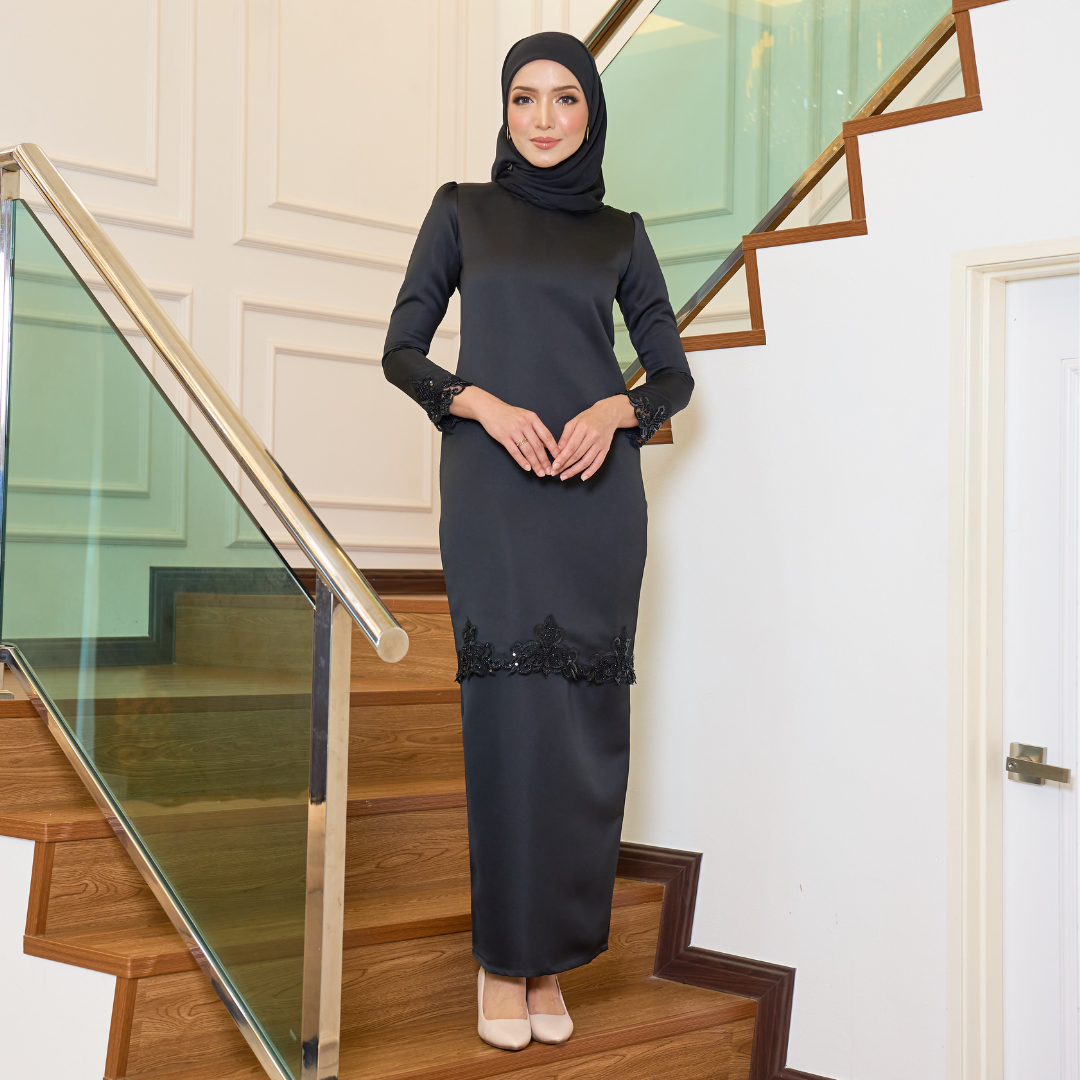 Hawa Dewasa Black