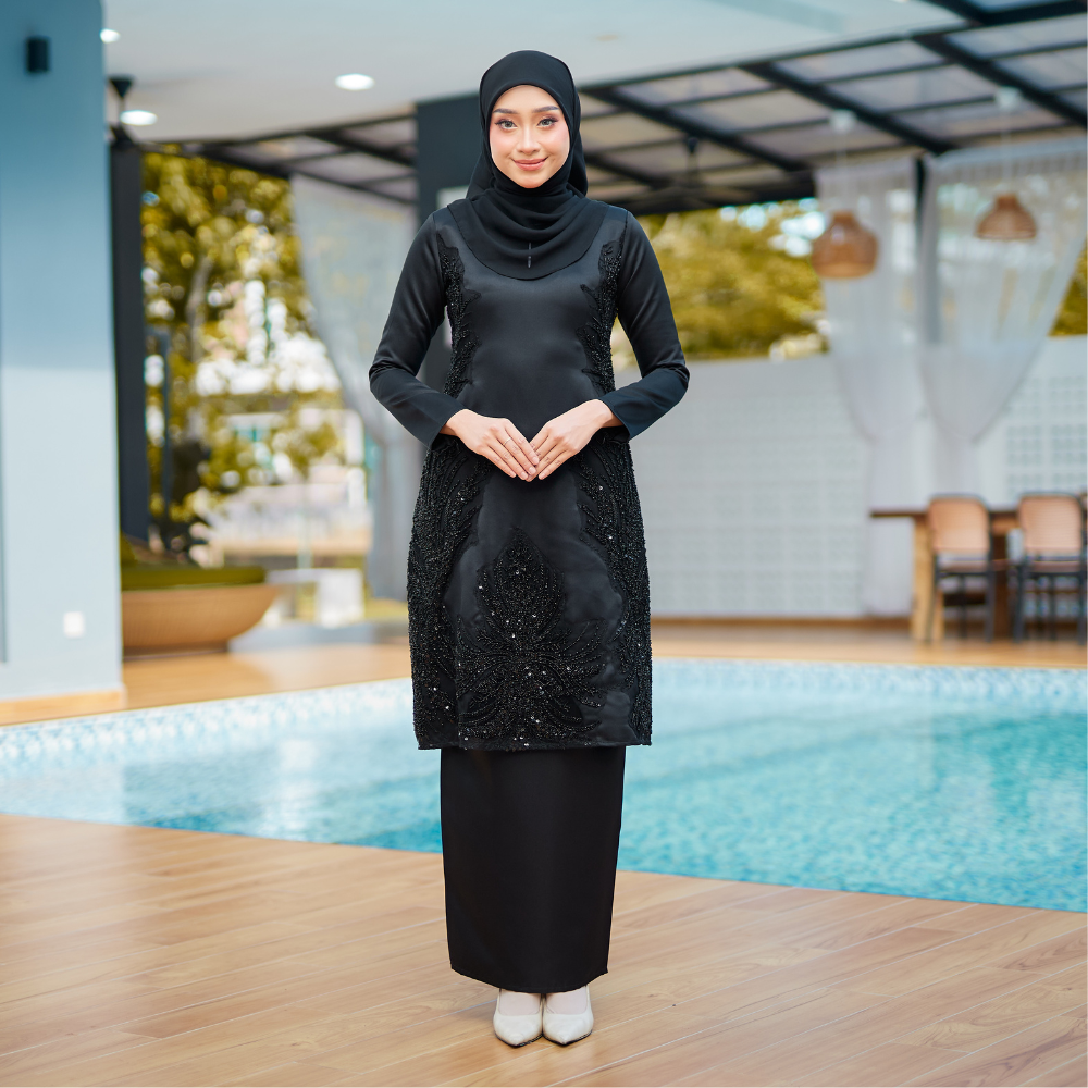 Elvira Black 1
