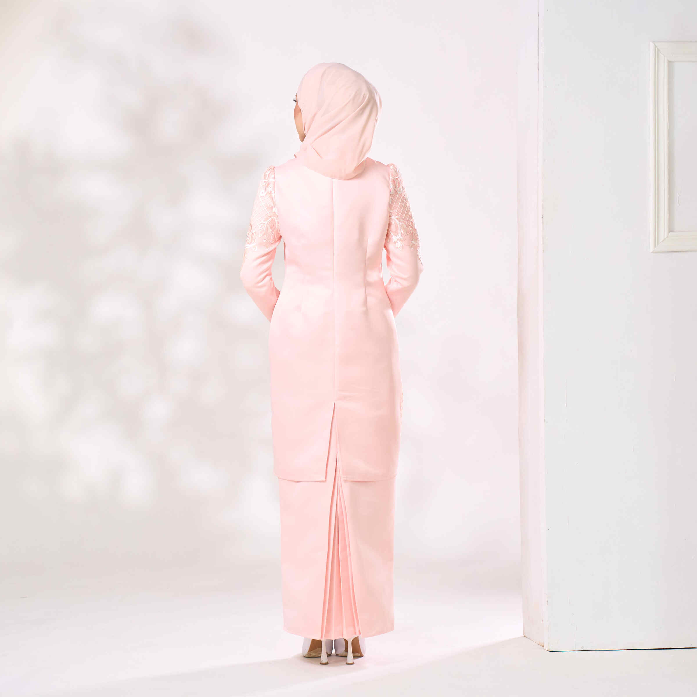 Aveline in Soft Pink