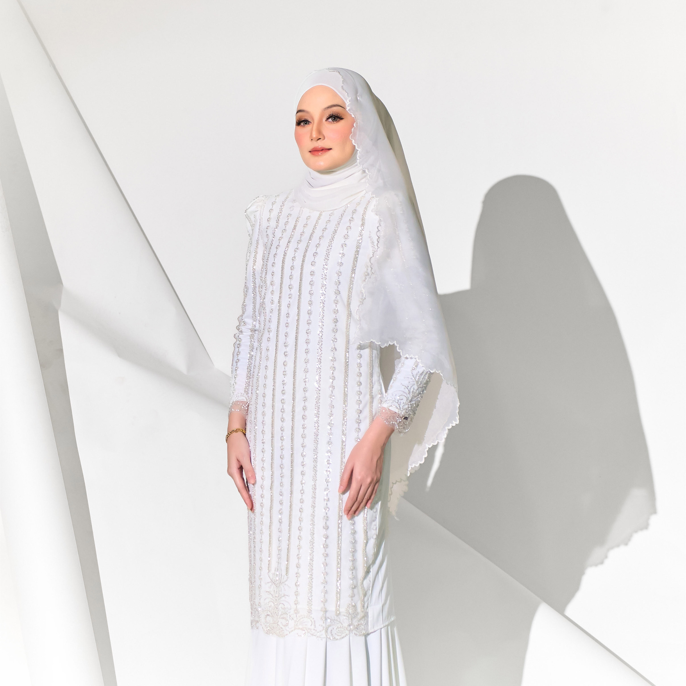 Darlina Off White 1 Close Up