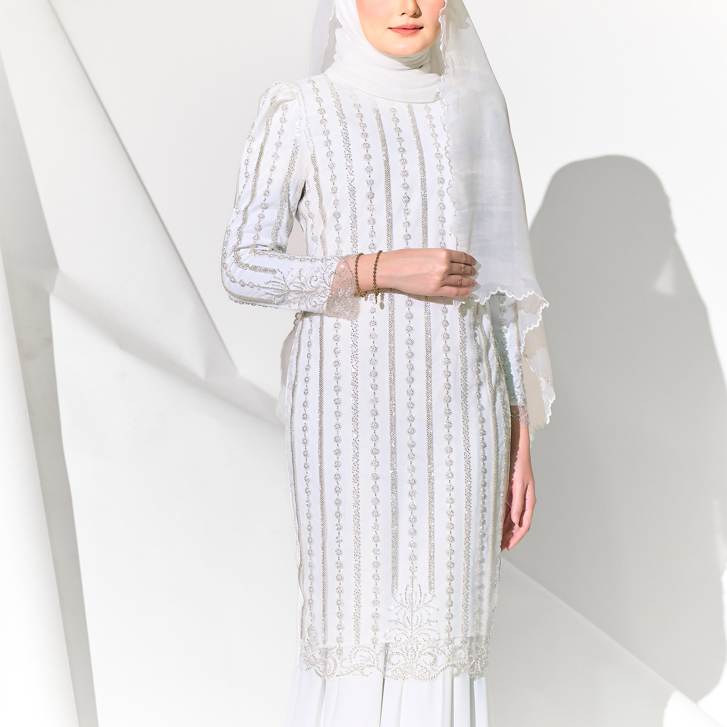 Darlina Off White 1 Close Up