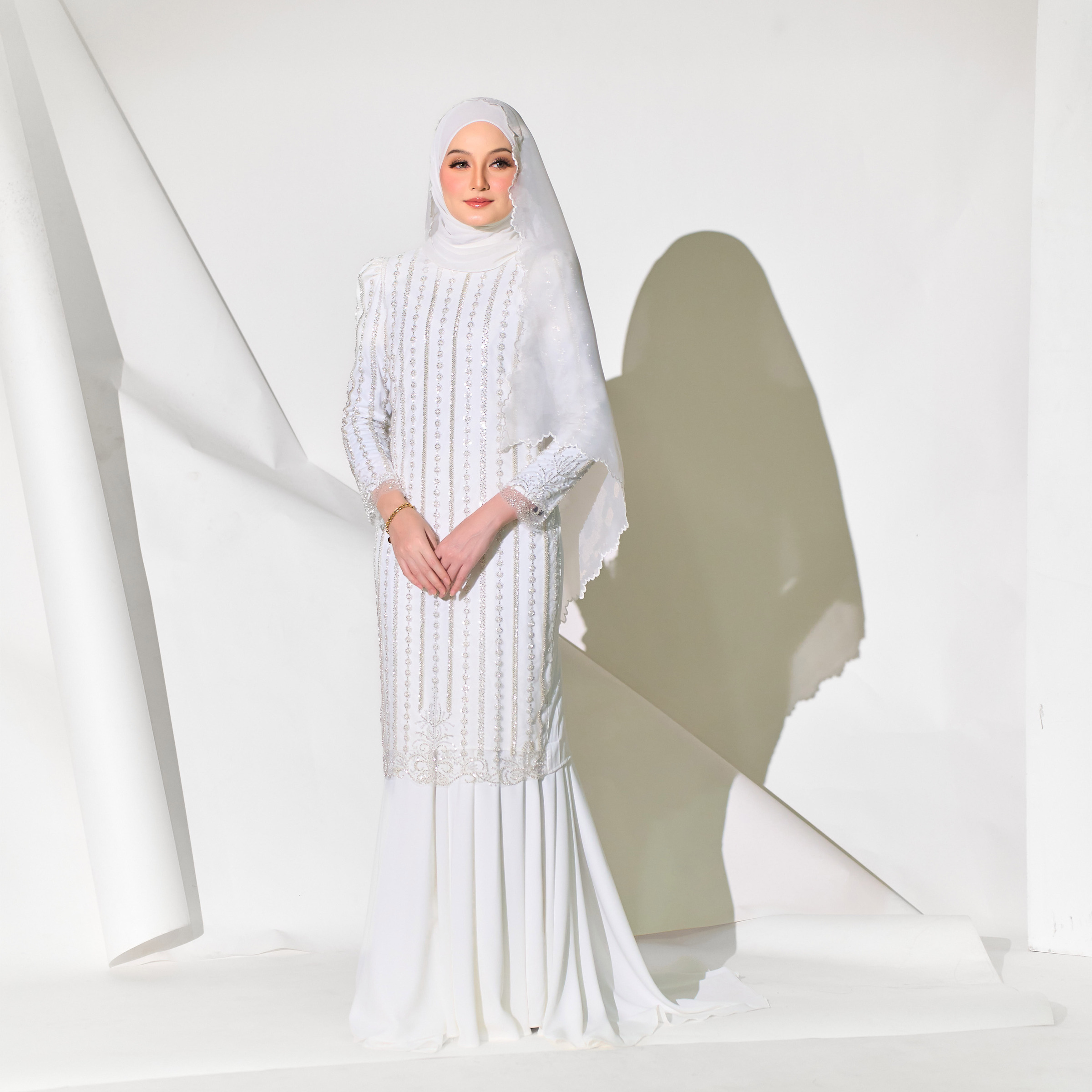 Darlina Off White 1