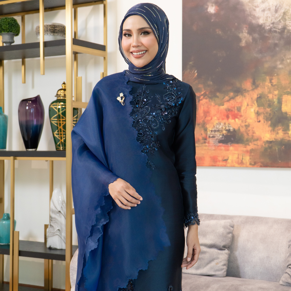 Aurora Navy Close Up