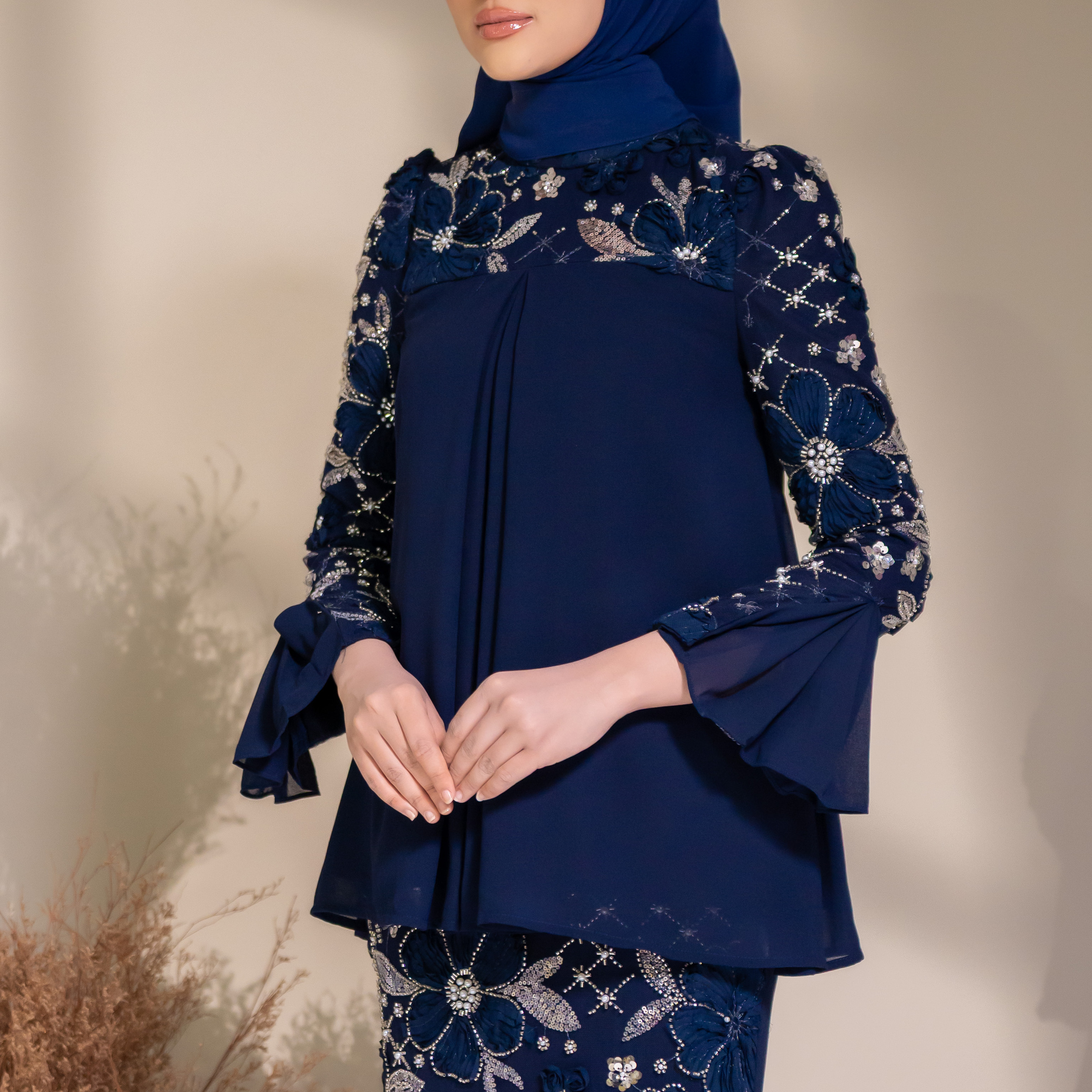 Isabelle 2.0 in Navy