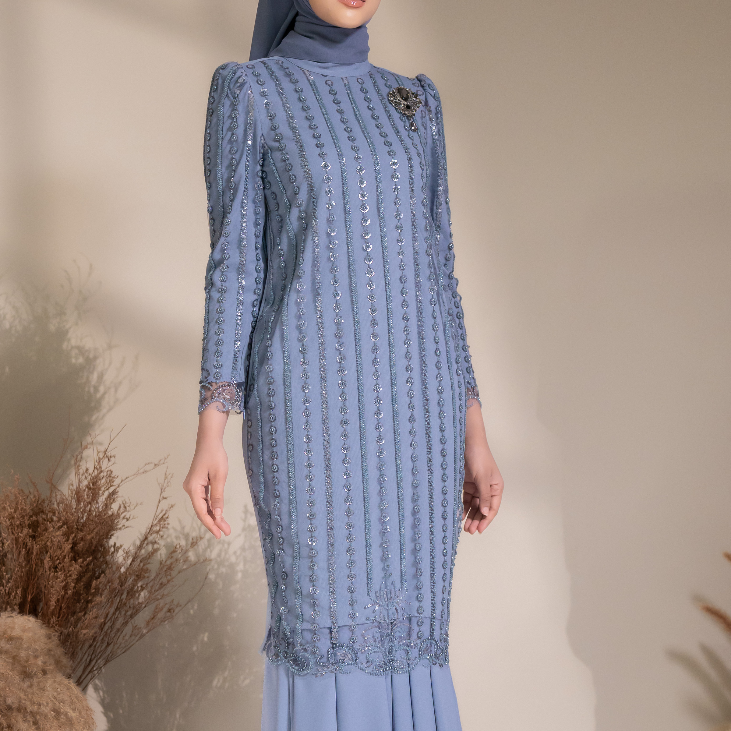 Darlina 2.0 in Teal Blue