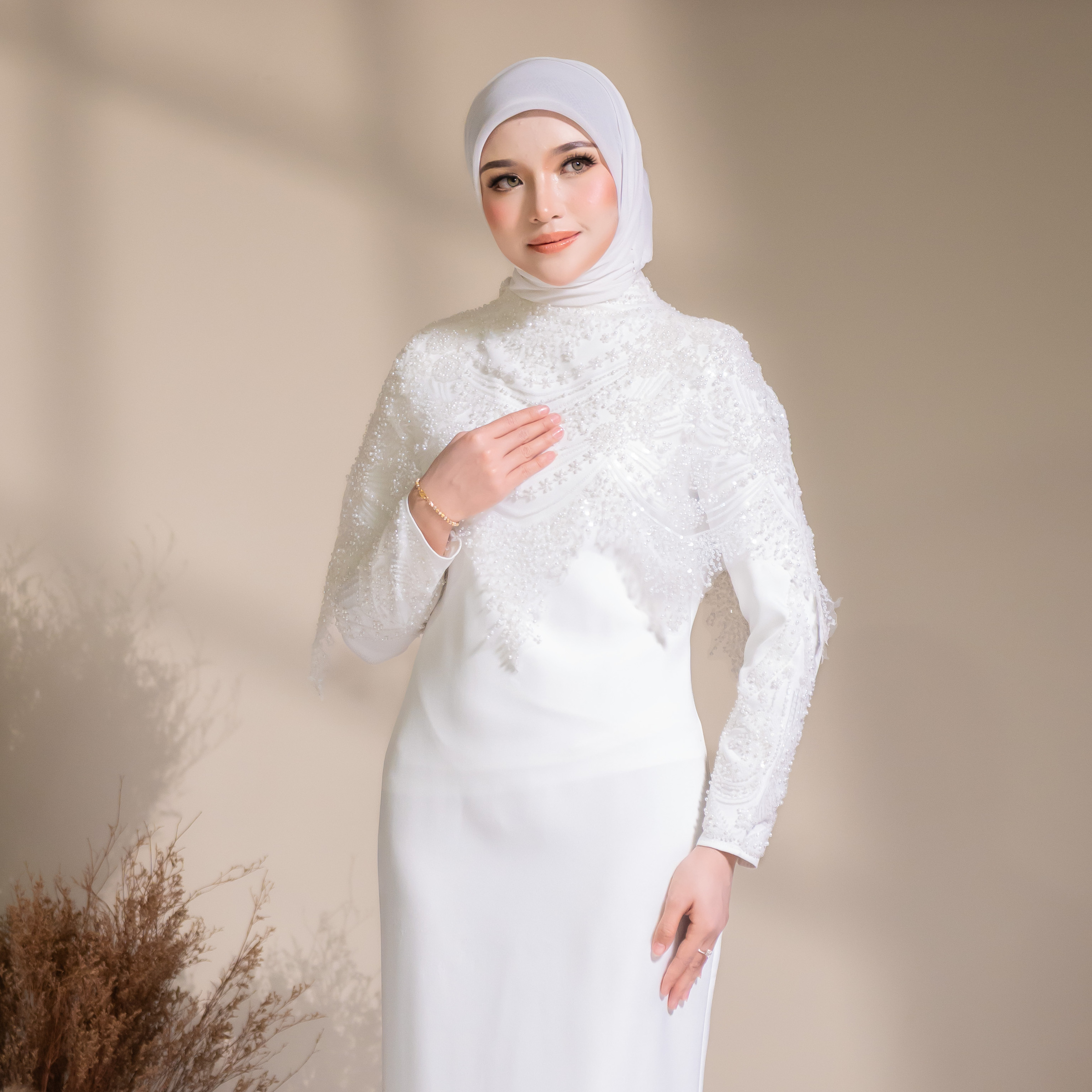 Elara Dress in Off White 1