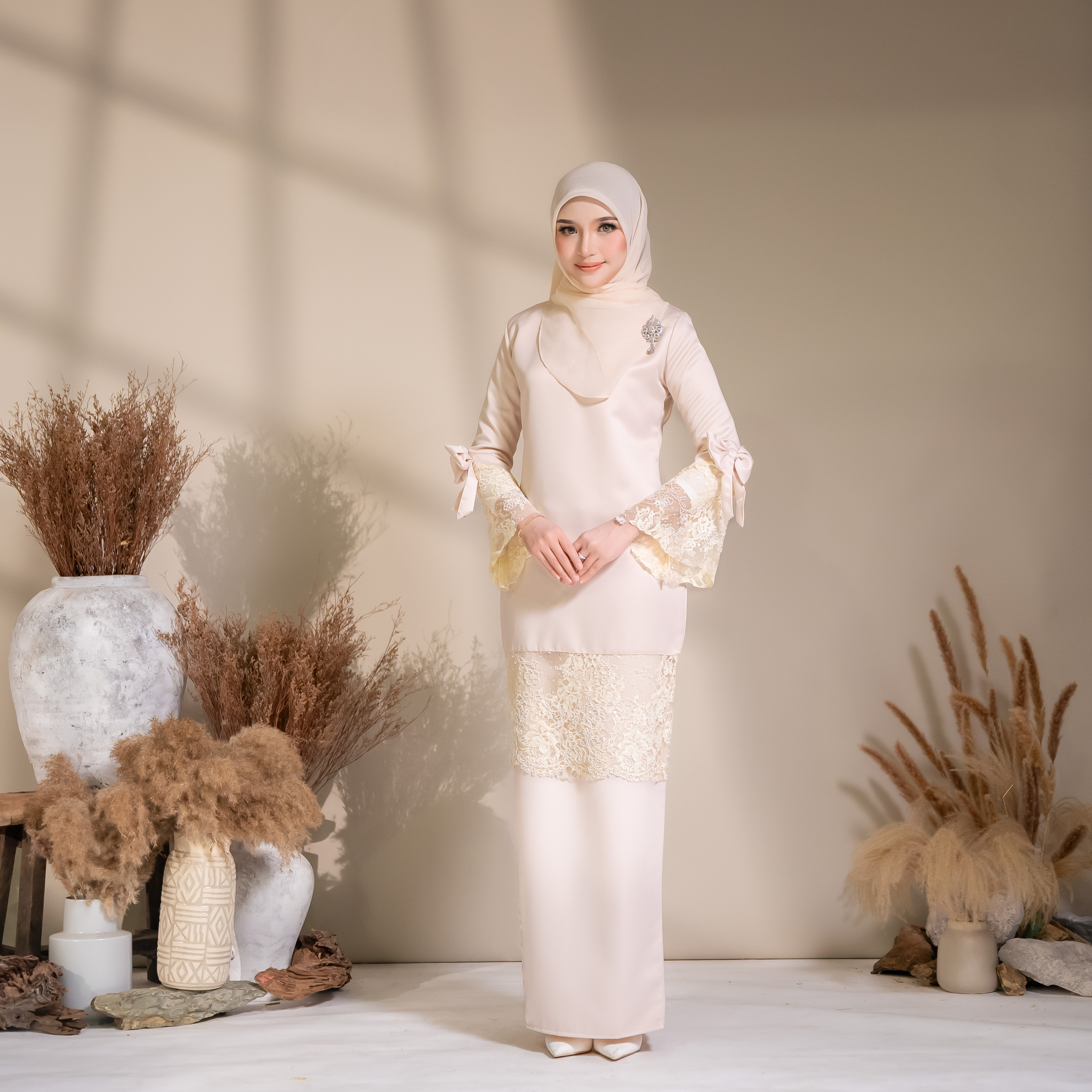 Ayra Kurung in Champagne