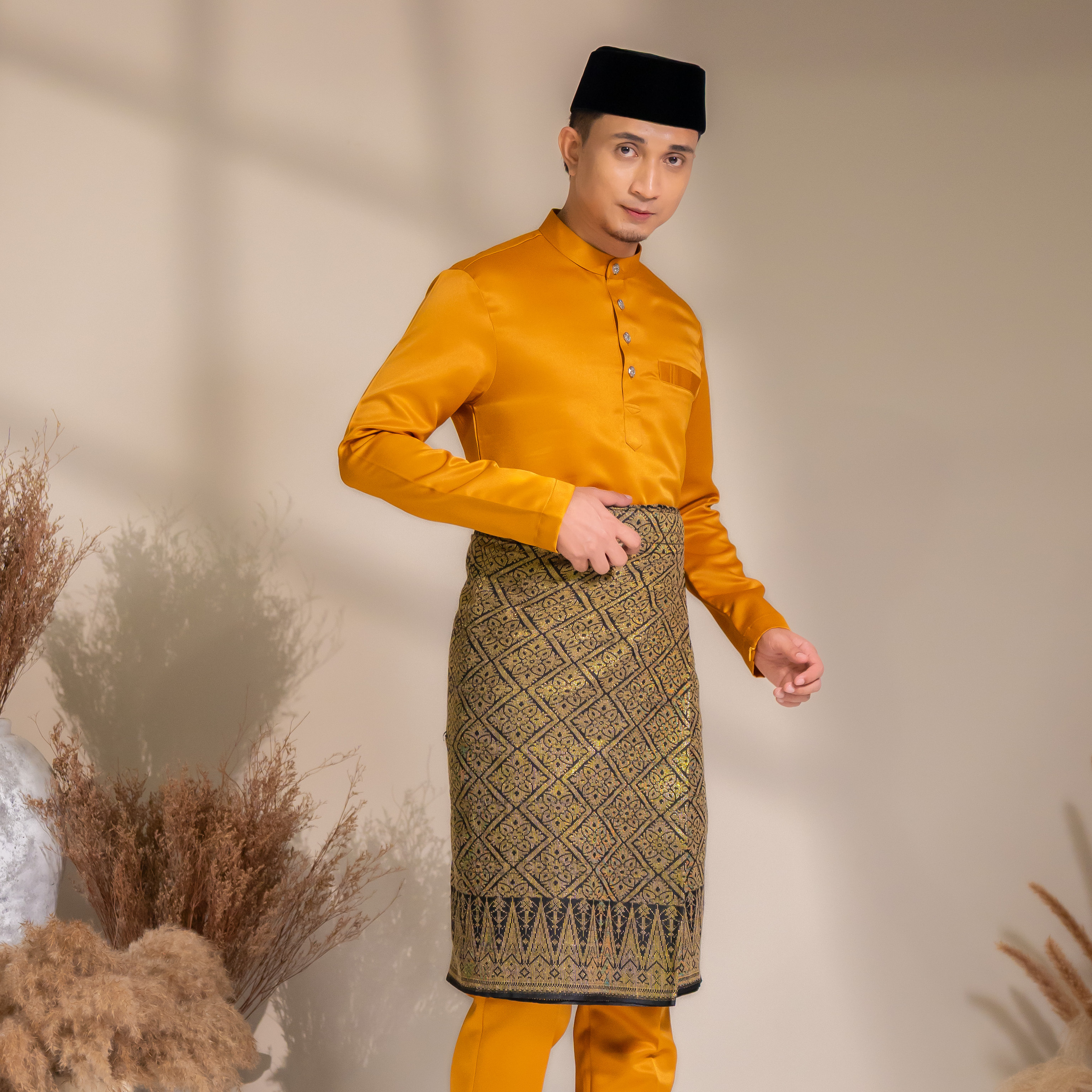 Arjuna in Honey Gold