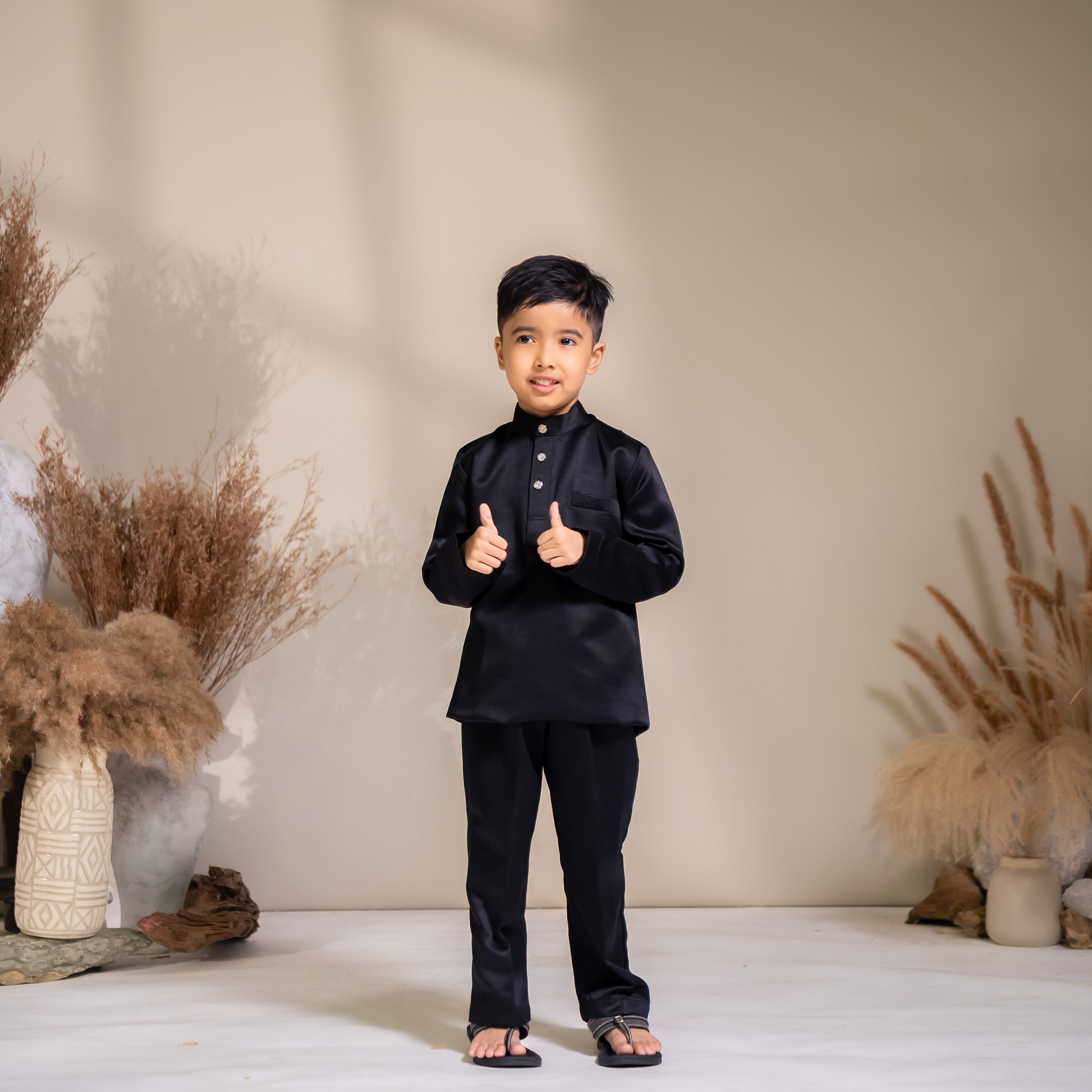 Arjuna Kids in Black