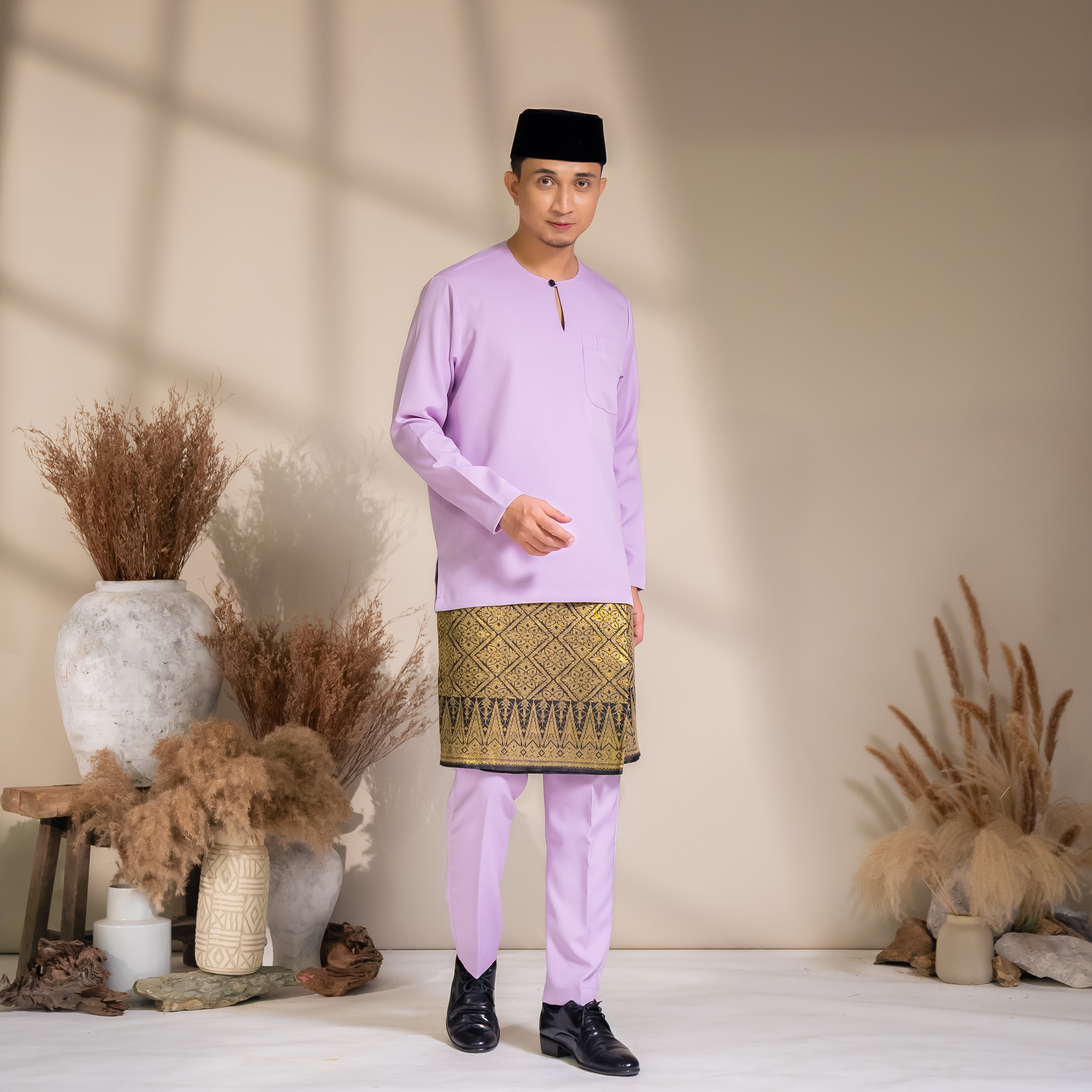 Tuah in Lilac