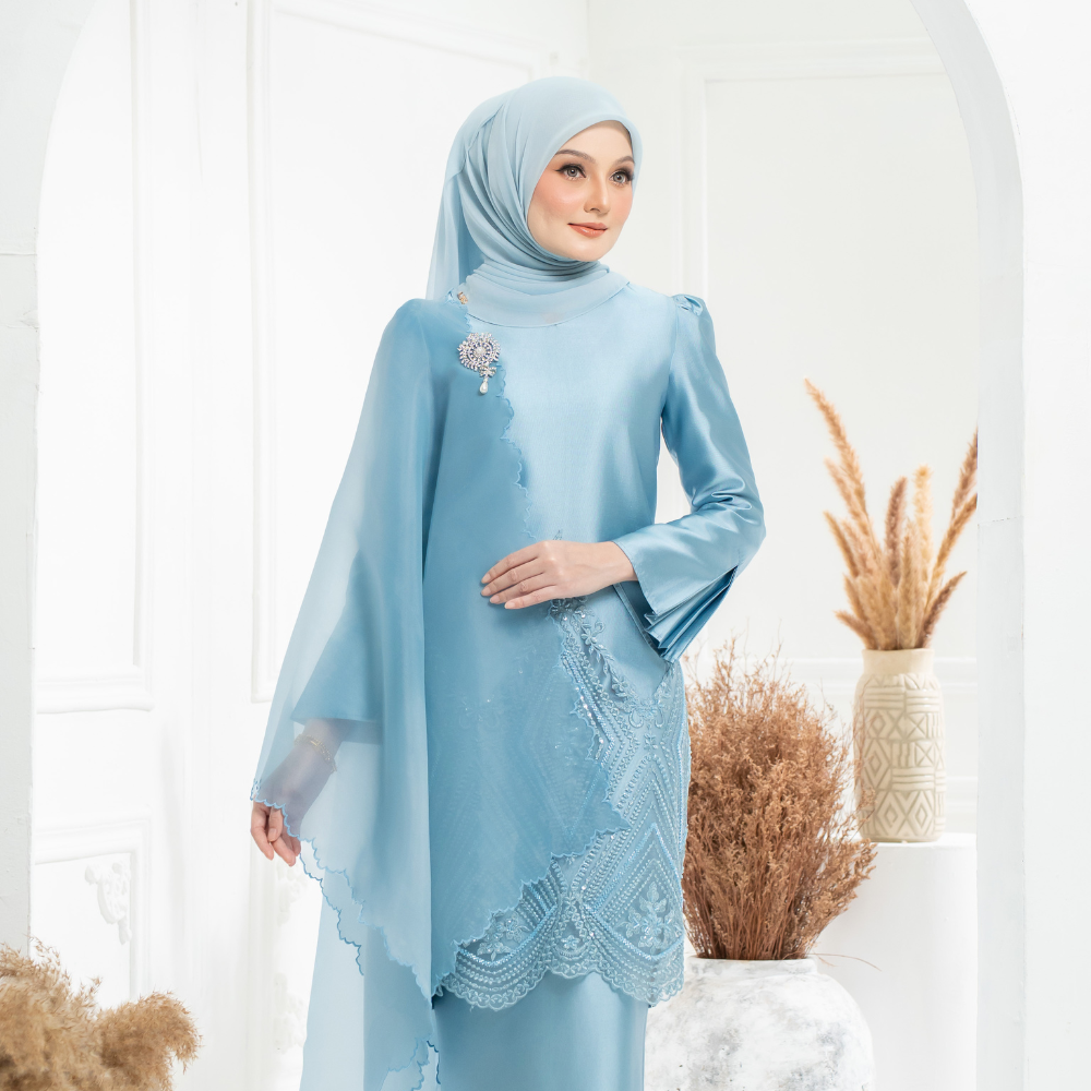 Amara in Ash Blue