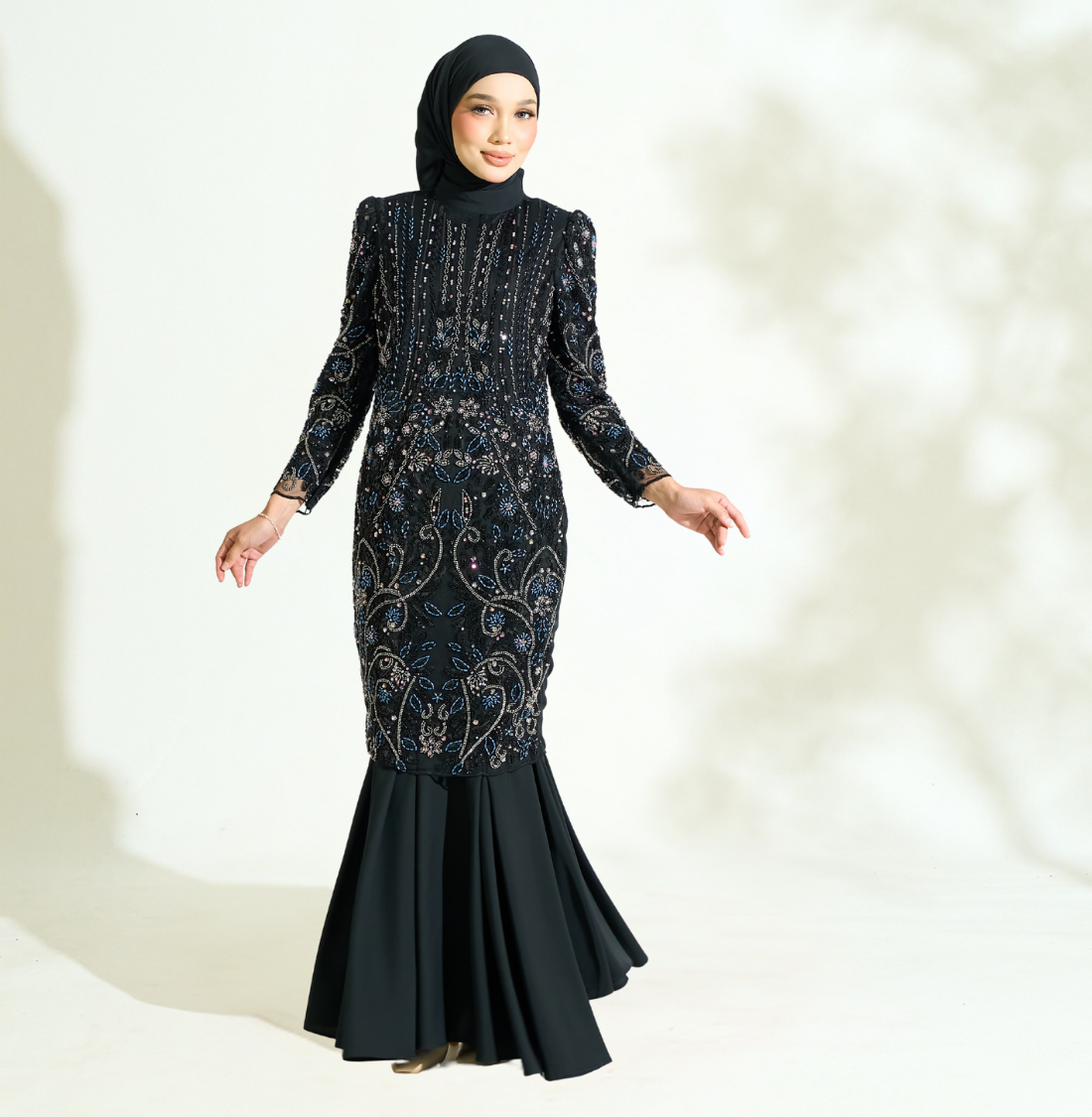 Qasrina Exclusive in Black