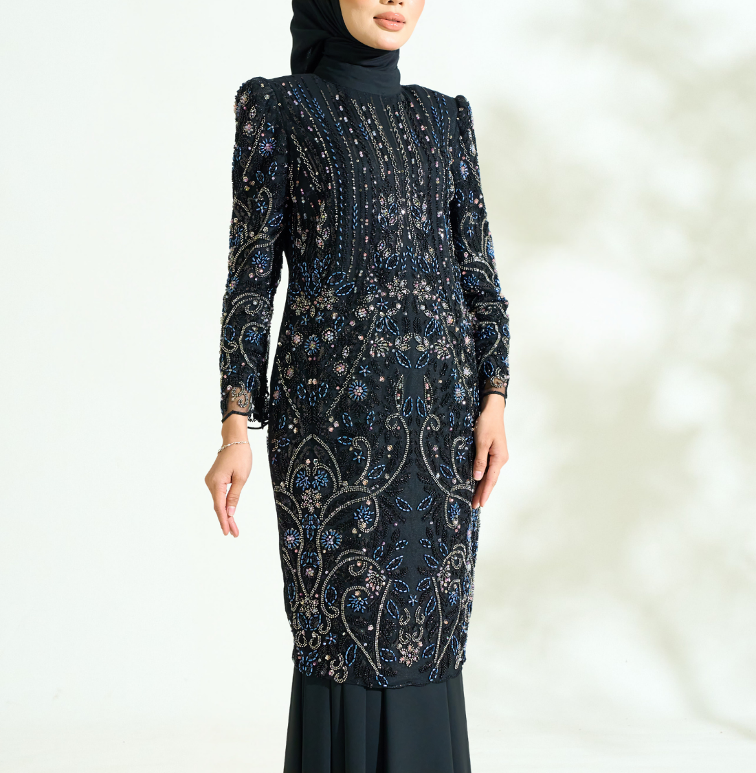 Qasrina Exclusive in Black