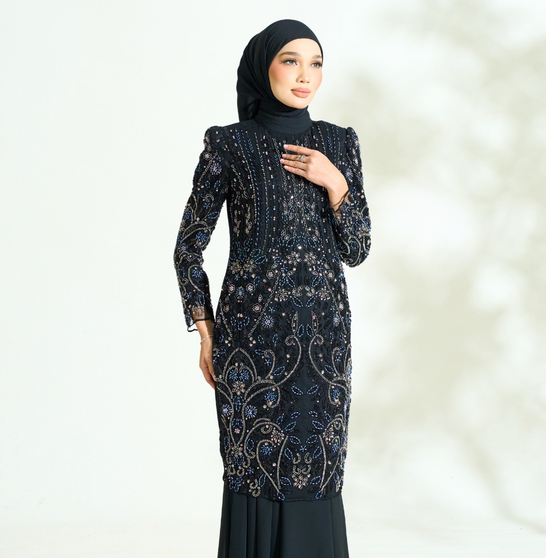 Qasrina Exclusive in Black