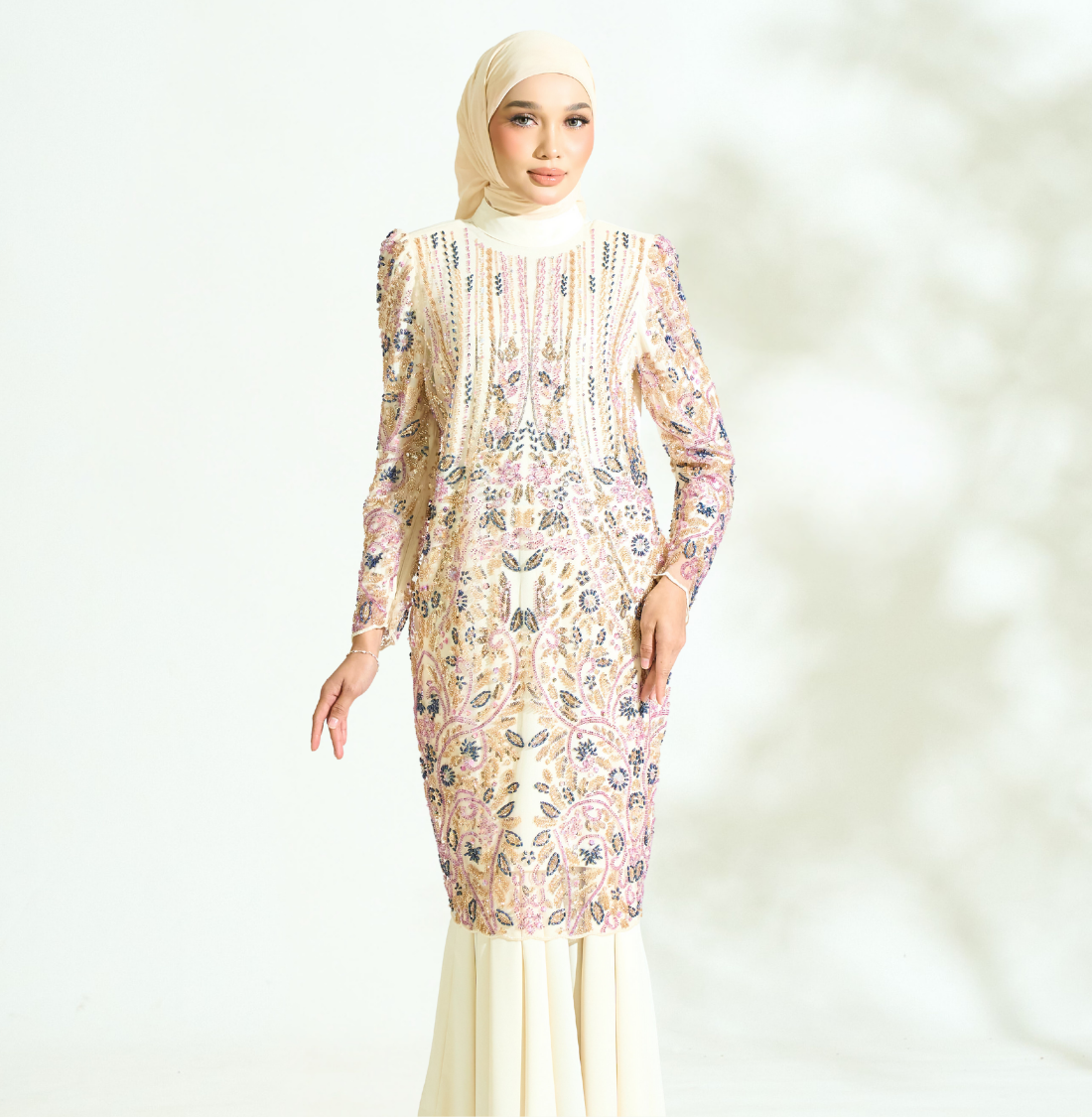 Qasrina Exclusive in Champagne