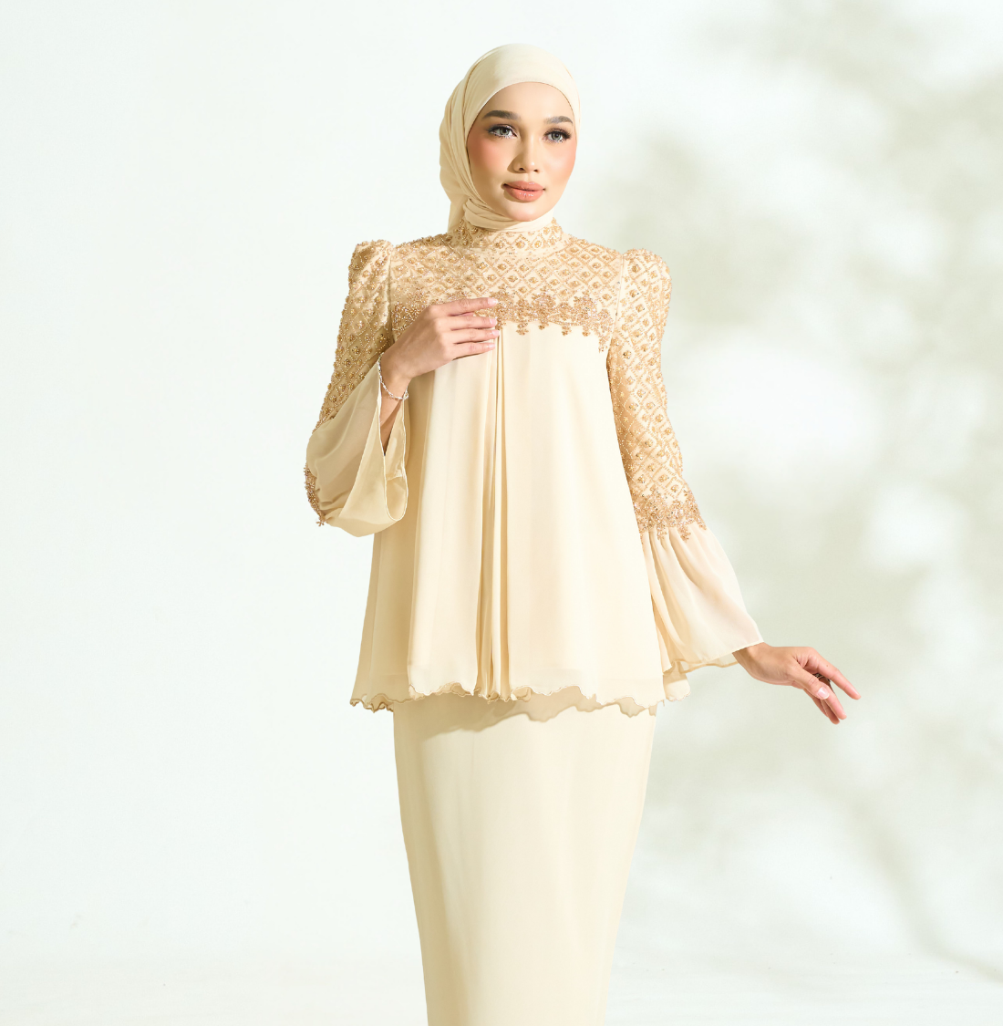 Rosella in Sand Champagne