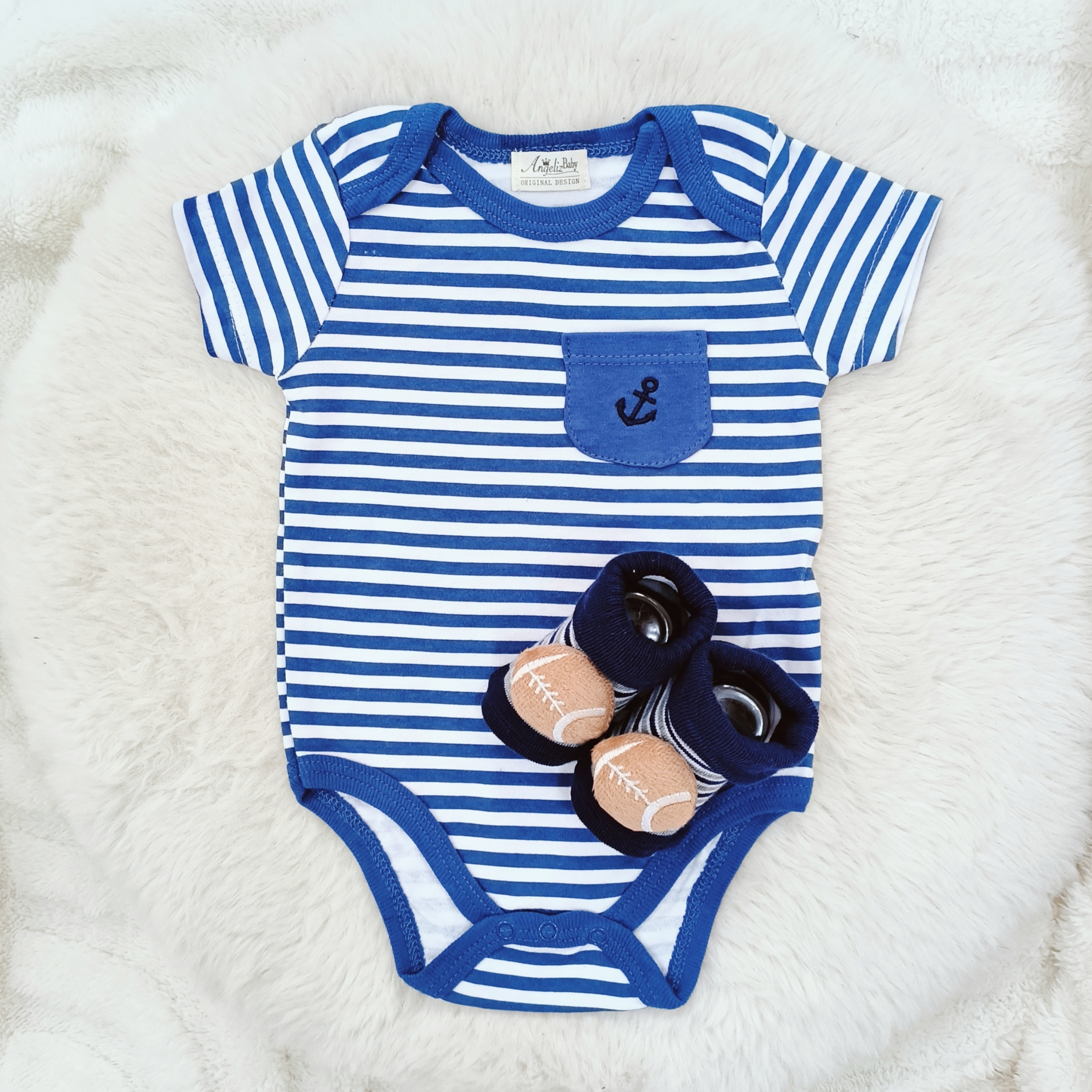 retouch_2025081618480593