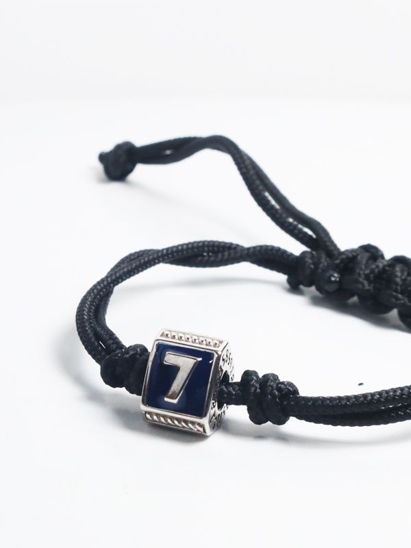 7 black string