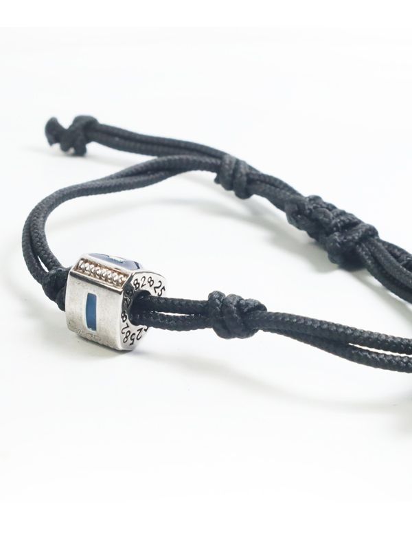 1 black string