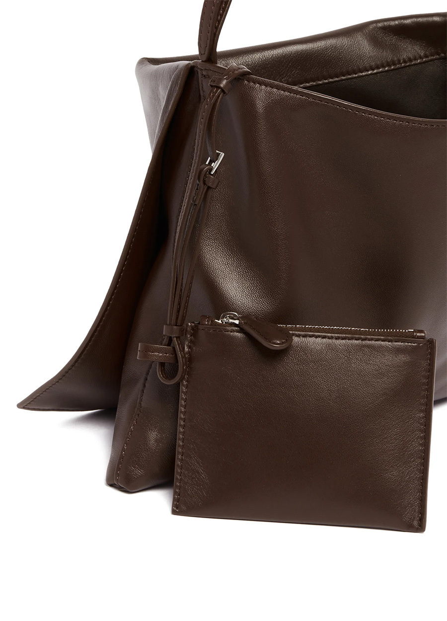 Nan-咖色羊皮-細節