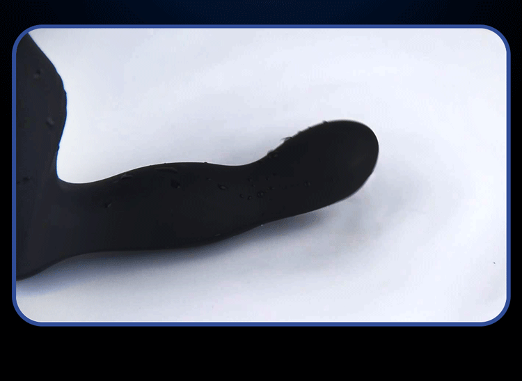 EROCOME 伊珞 X半人馬座前列腺按摩器 - 全身防水設計實測。表面平滑不易殘留污垢，防水特性不僅讓使用後的清洗消毒更加方便衛生，也適合在浴室等水洗場景遊玩。